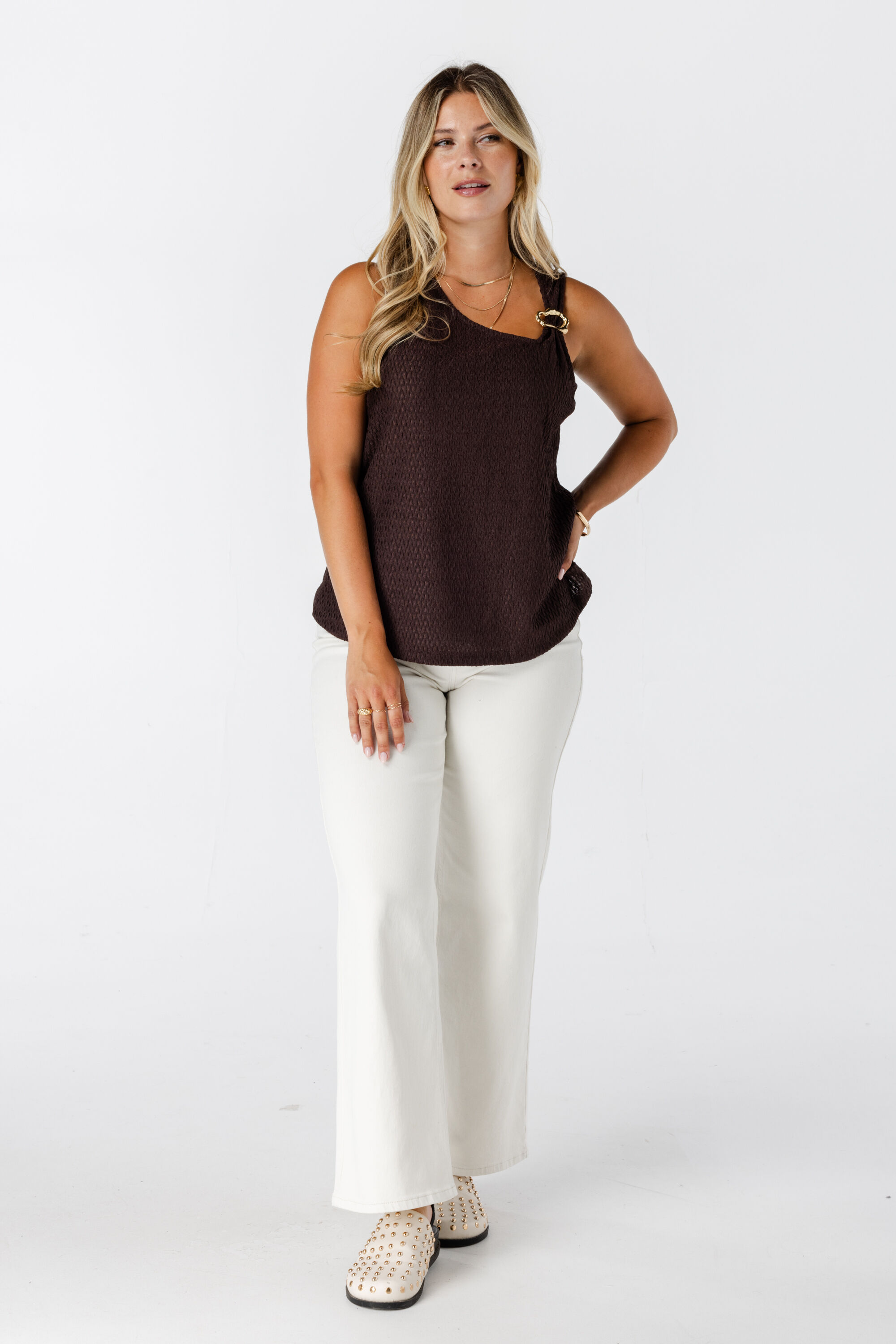 Top asym&eacute;trique avec d&eacute;tails d&eacute;coratifs image number 5