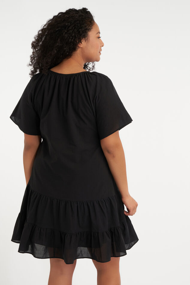 Robe courte et évasée image number 3