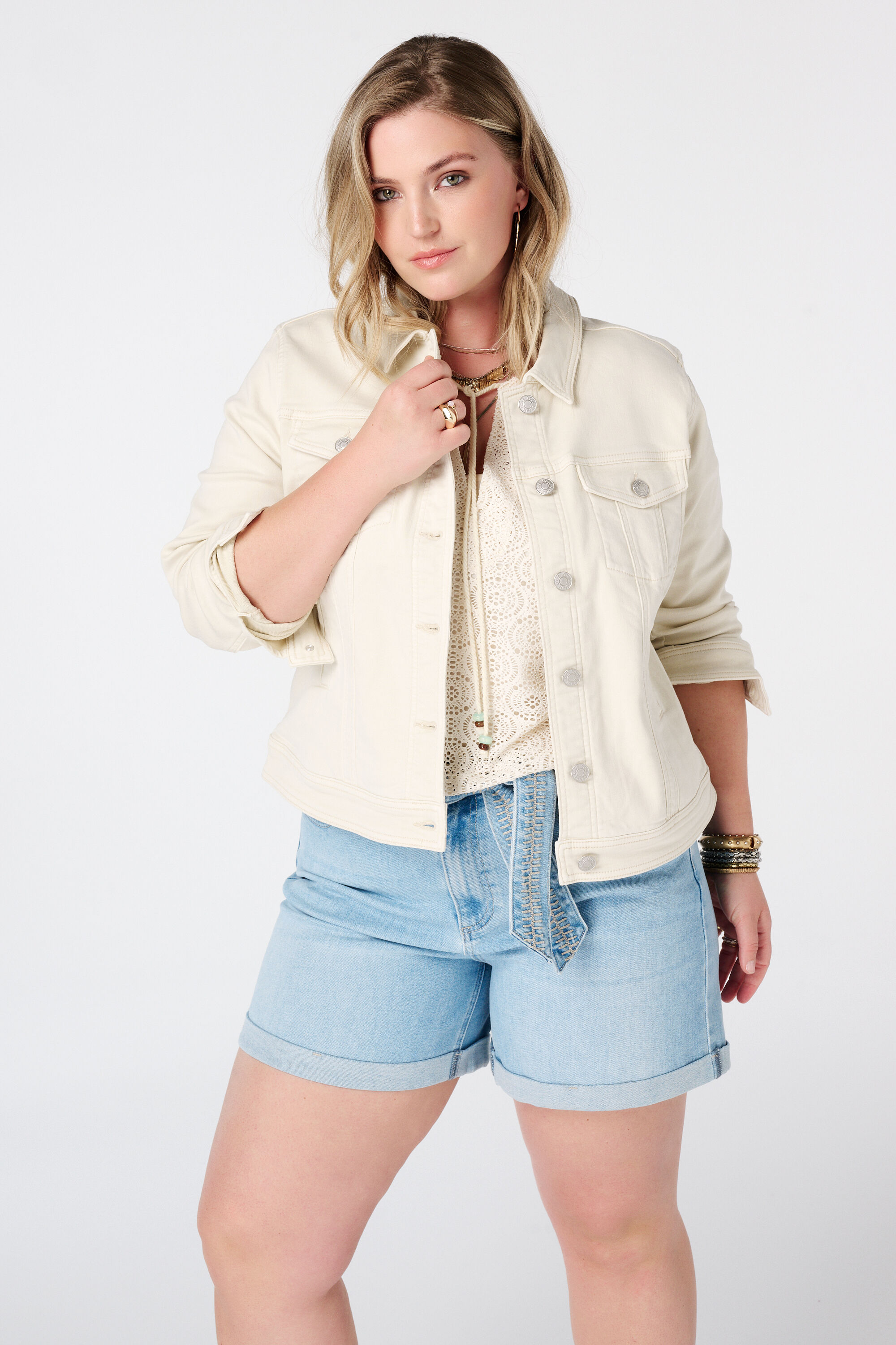 Veste en jean avec fermeture &agrave; boutons