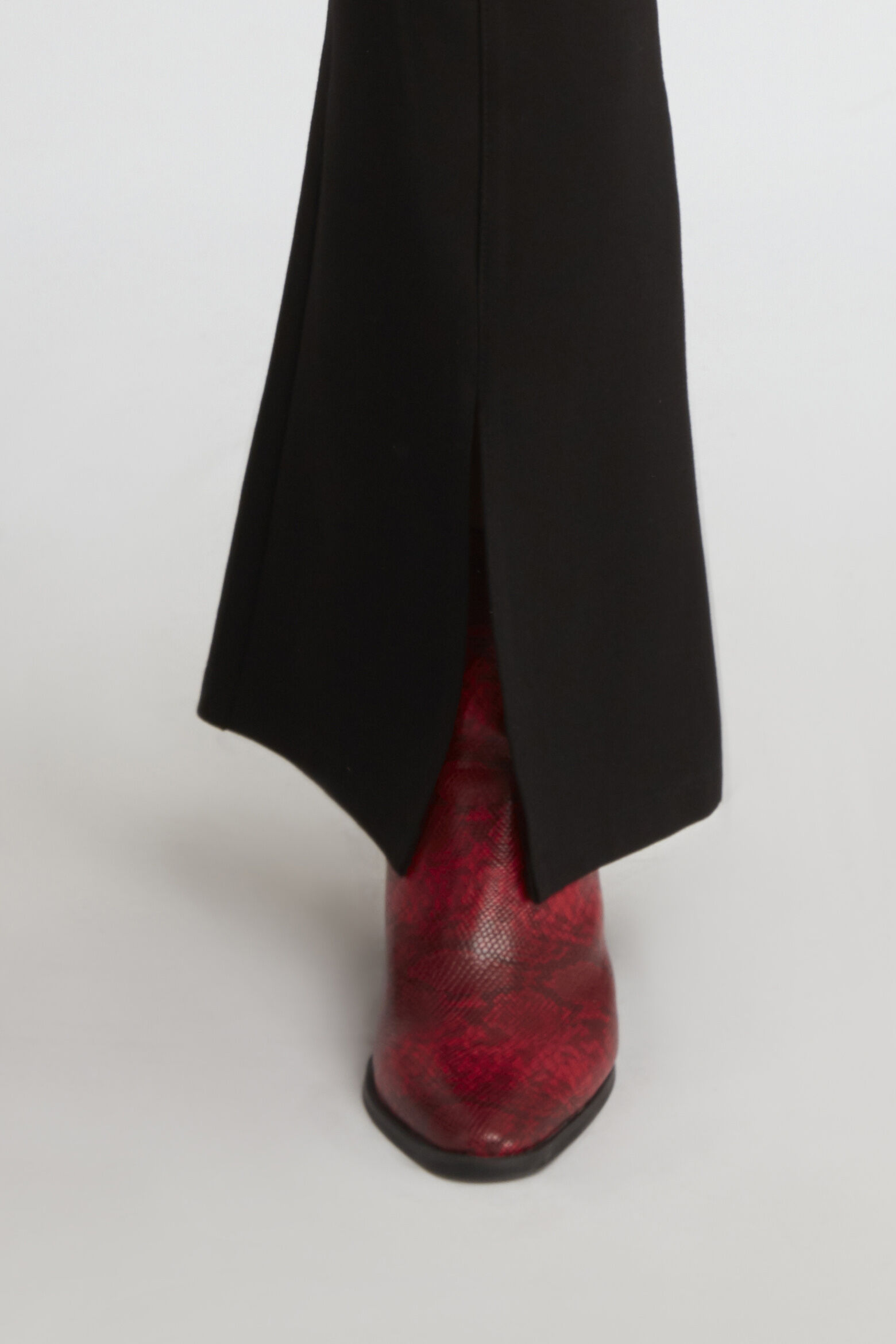 Legging avec une fente sur le devant image number 6