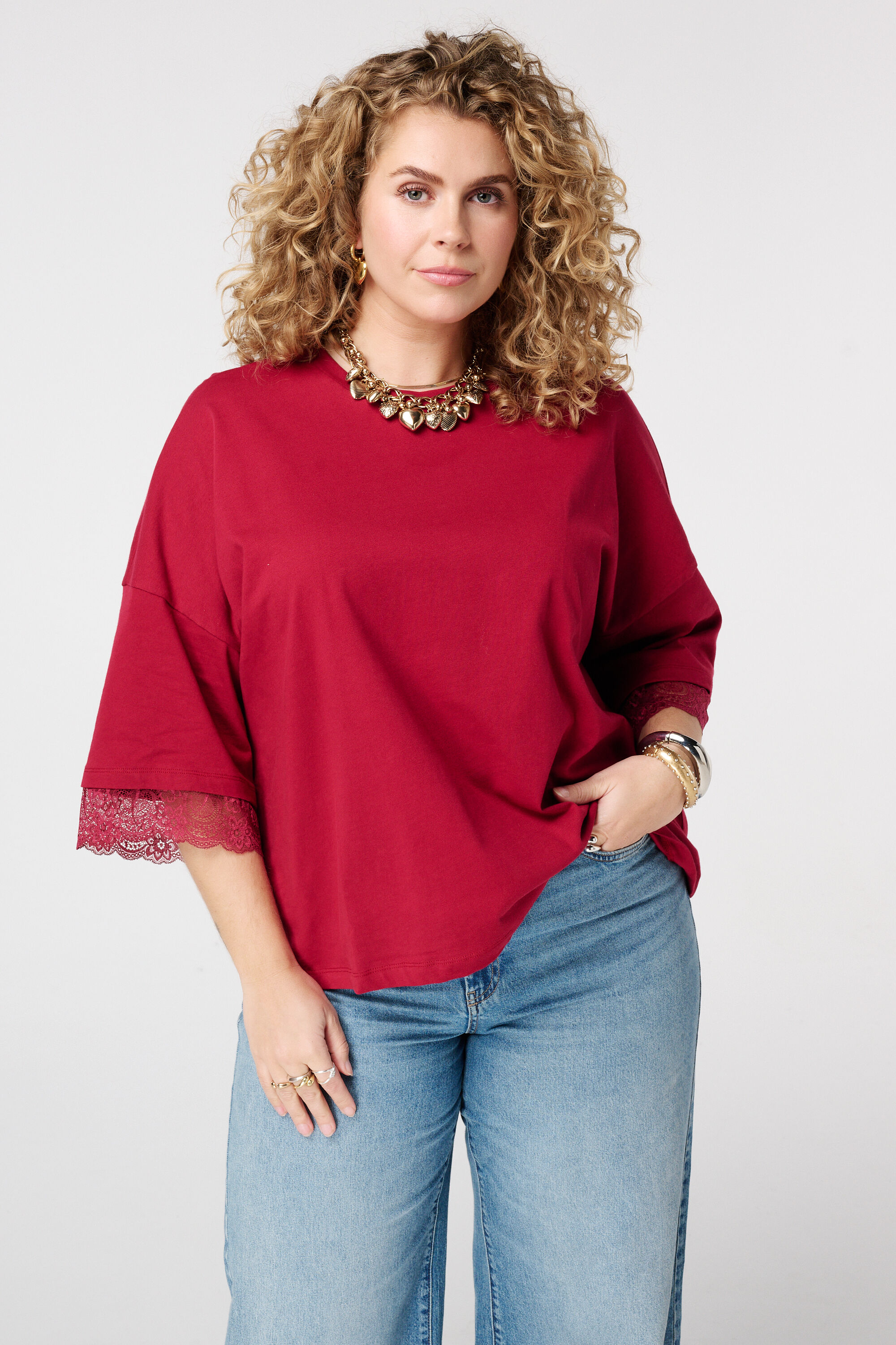 T-shirt avec d&eacute;tails en dentelle