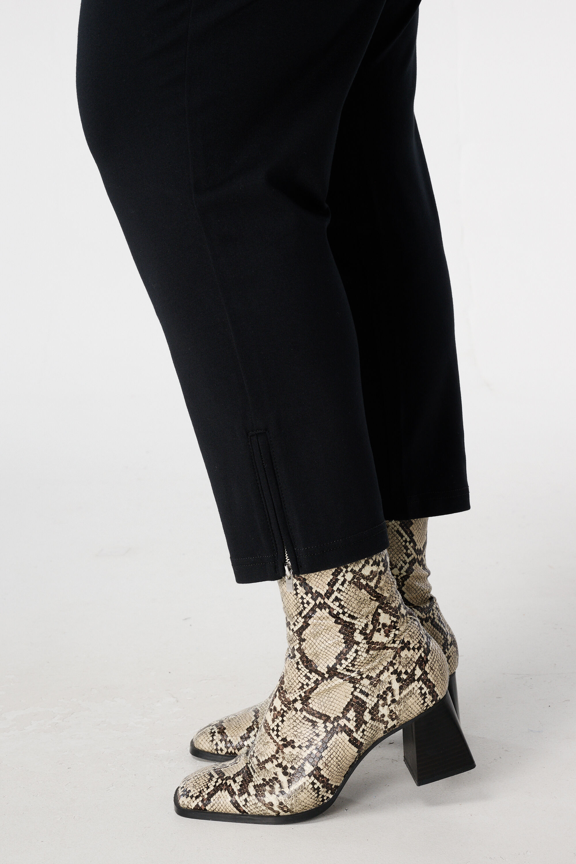 Pantalon &agrave; taille &eacute;lastique image number 4