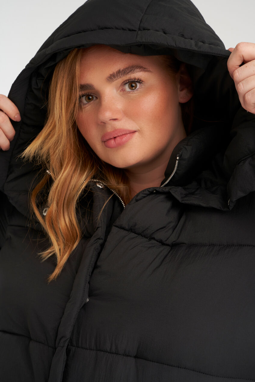 Long manteau matelass&eacute; &agrave; capuche image number 4