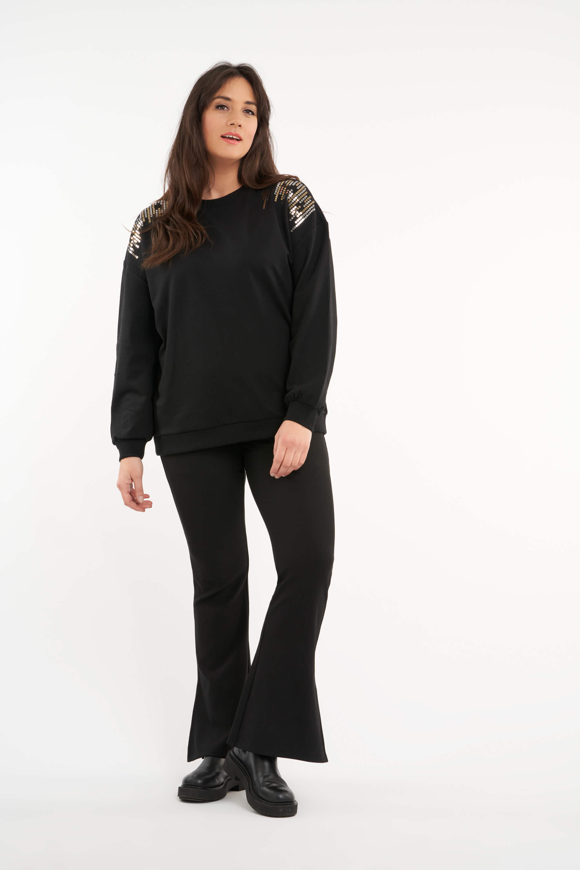 Pull avec des paillettes image number 5