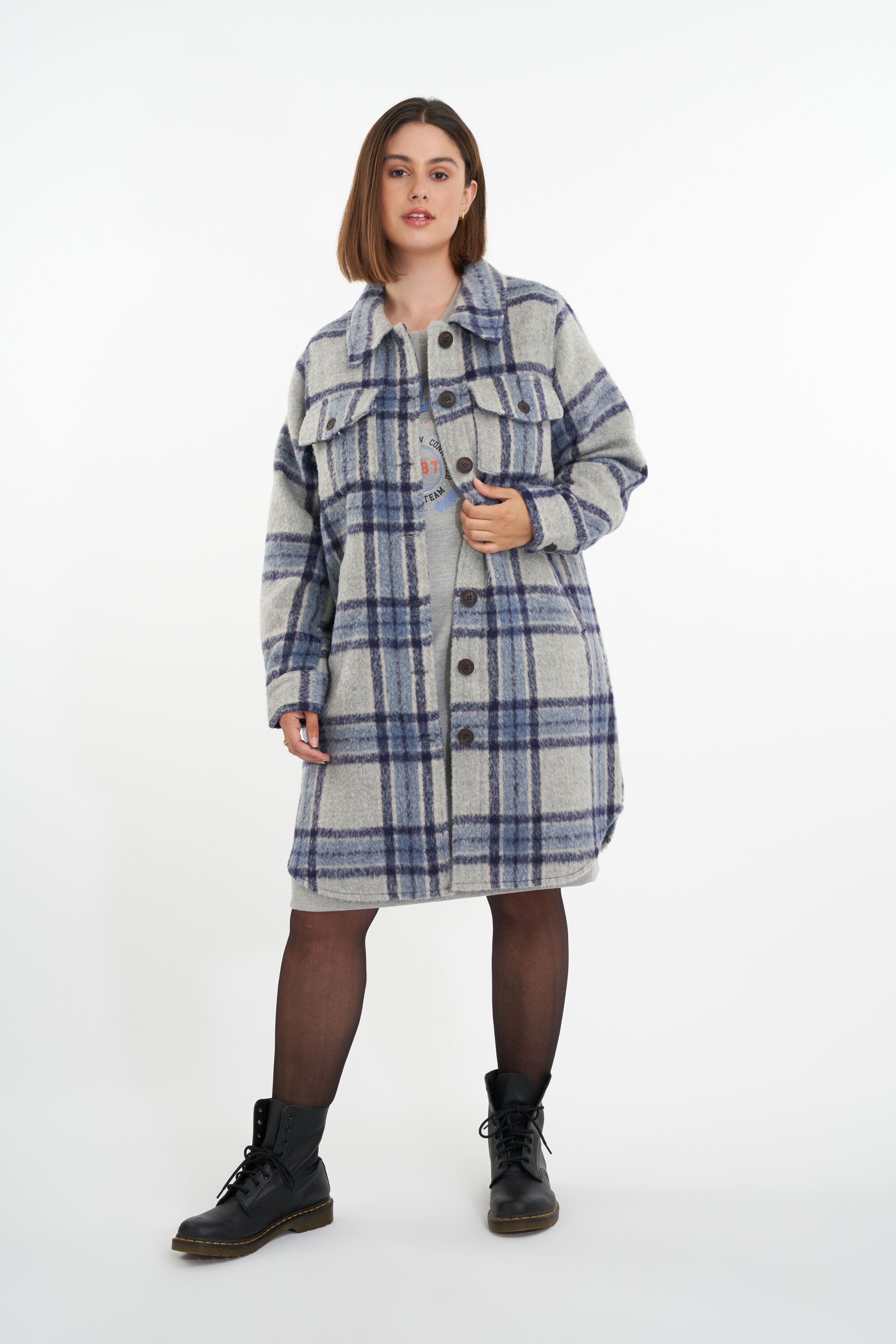 Veste-chemise &agrave; carreaux  image number 6