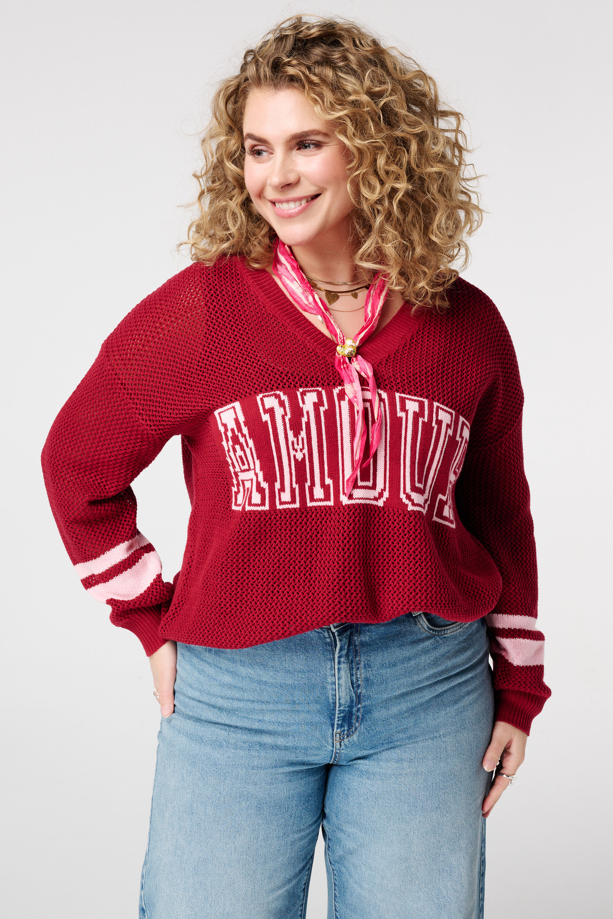 Pull tricot&eacute; avec inscription