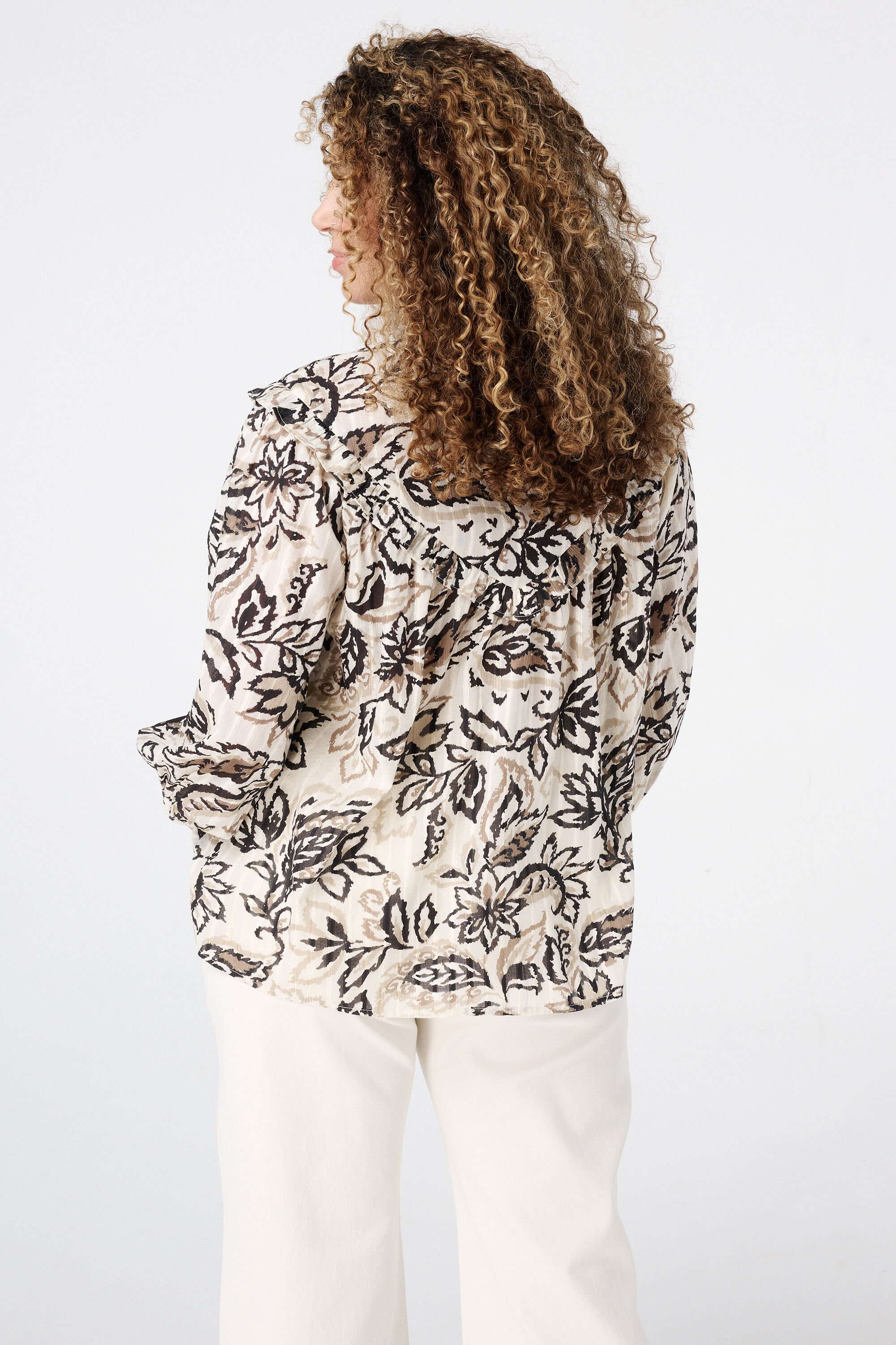 Chemisier avec d&eacute;tails m&eacute;talliques et &agrave; imprim&eacute; image number 3