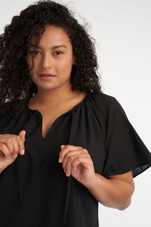 Robe courte et évasée image number 5