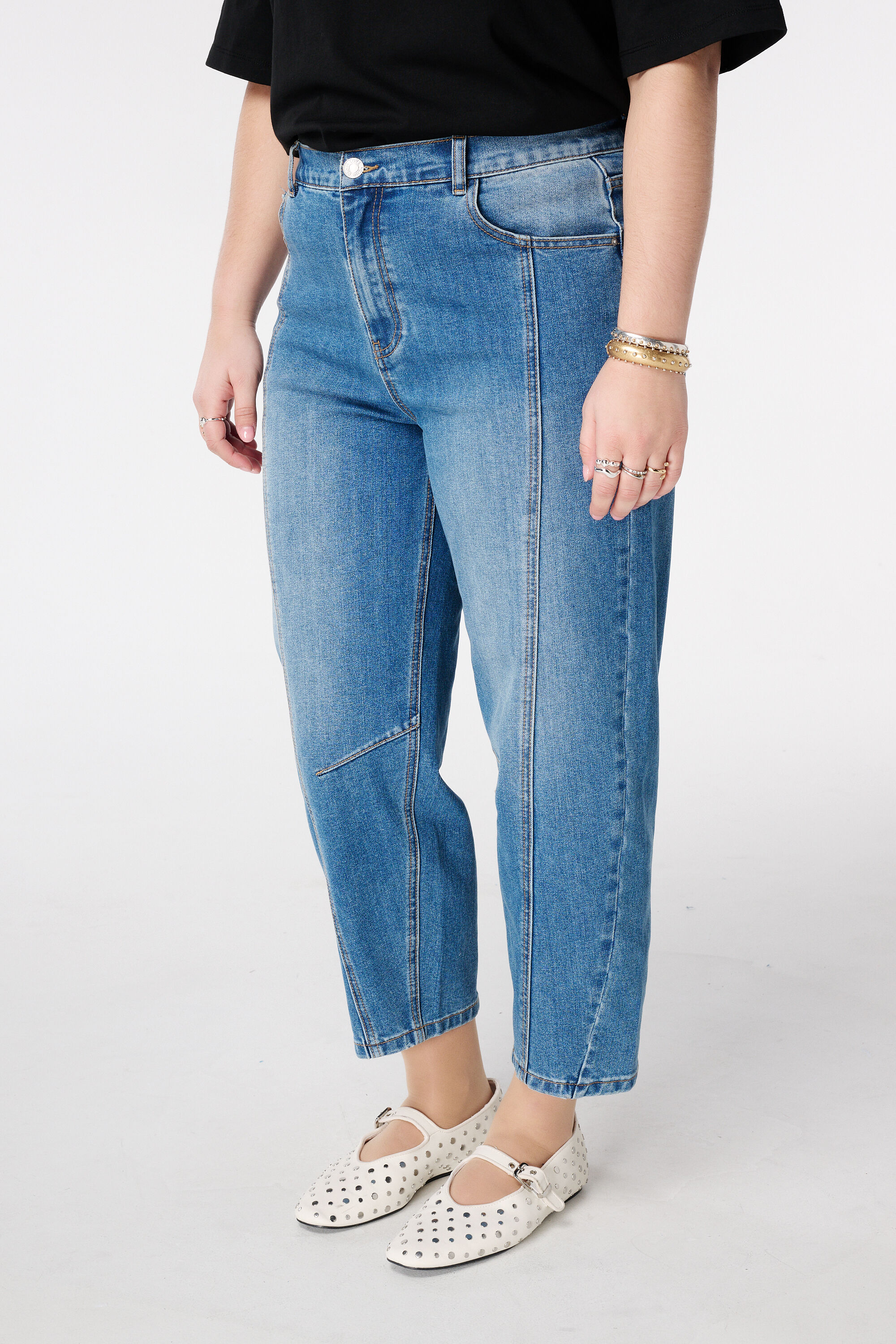 Jean ballon avec coutures d&eacute;coratives image number 5