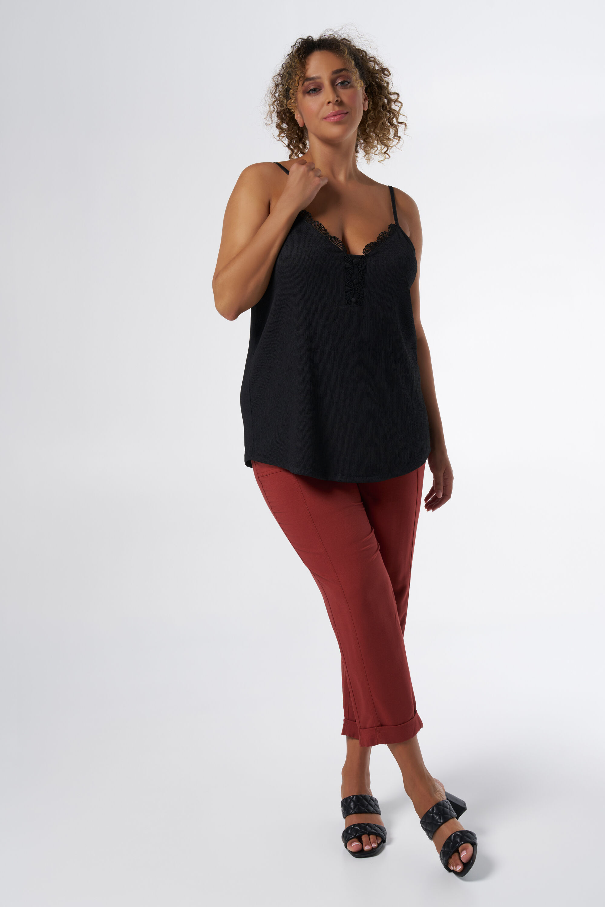 Haut &agrave; bretelles spaghetti image number 5