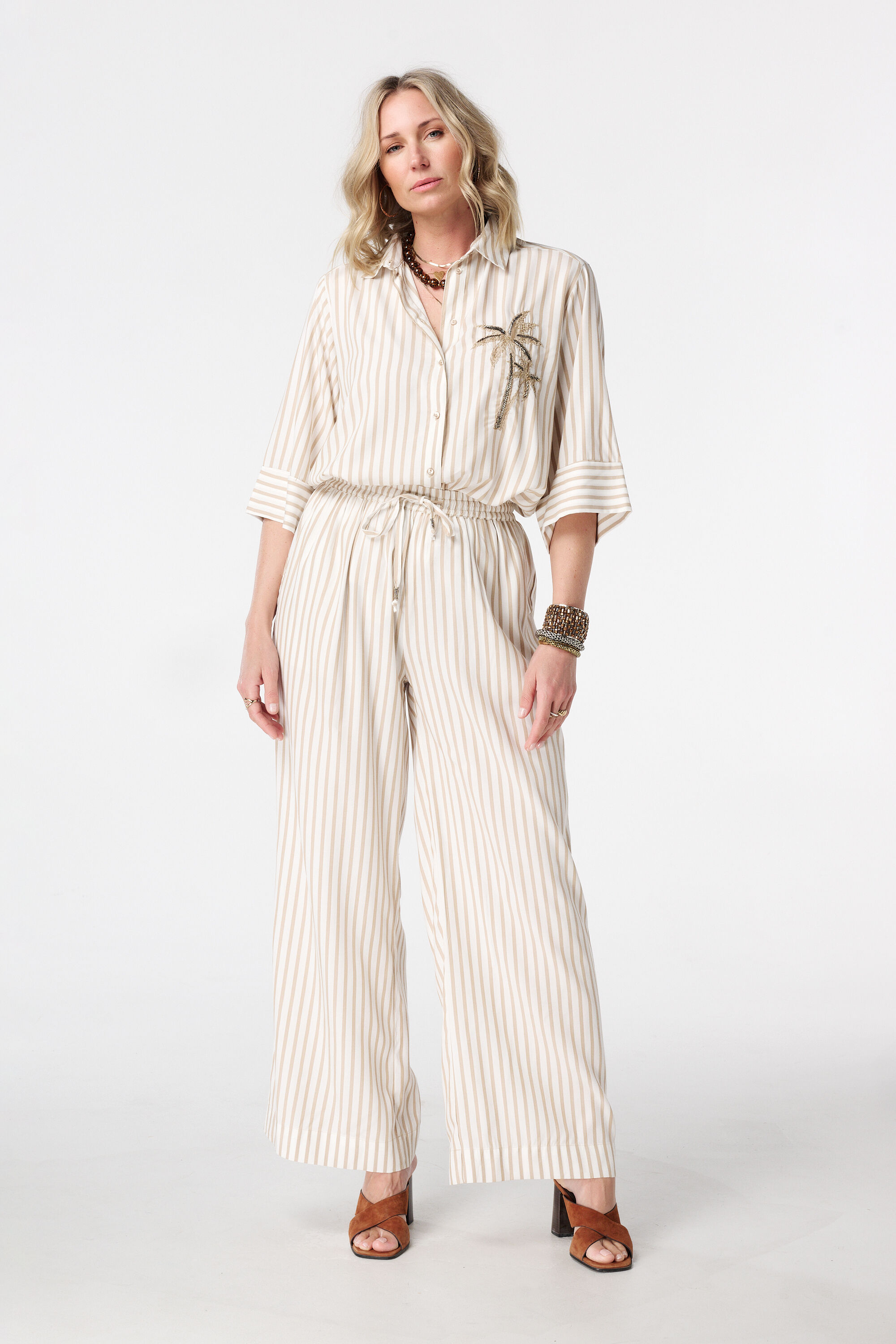 Pantalon en lin ray&eacute; image number 0