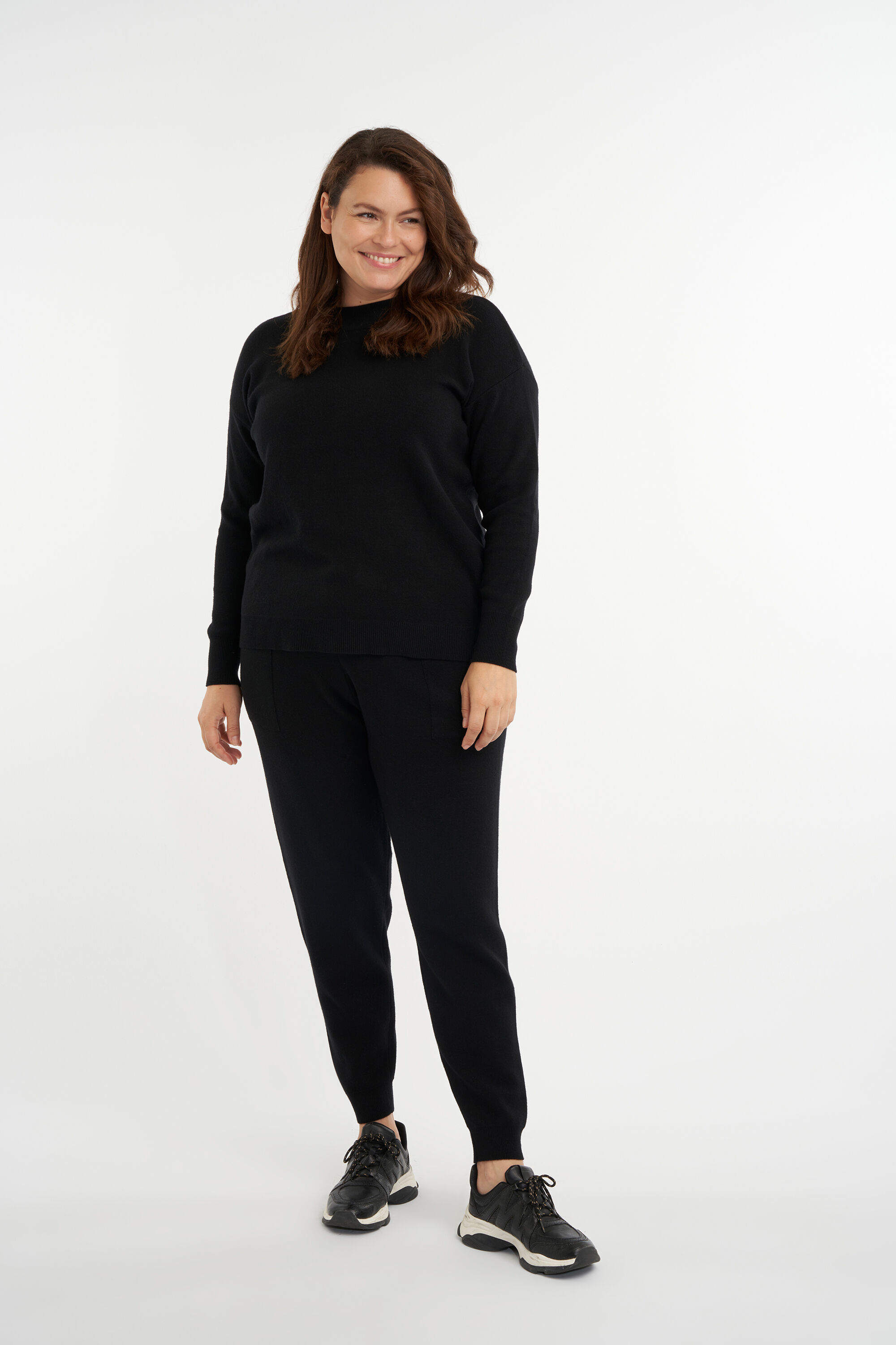 Pull en mailles fines image number 5