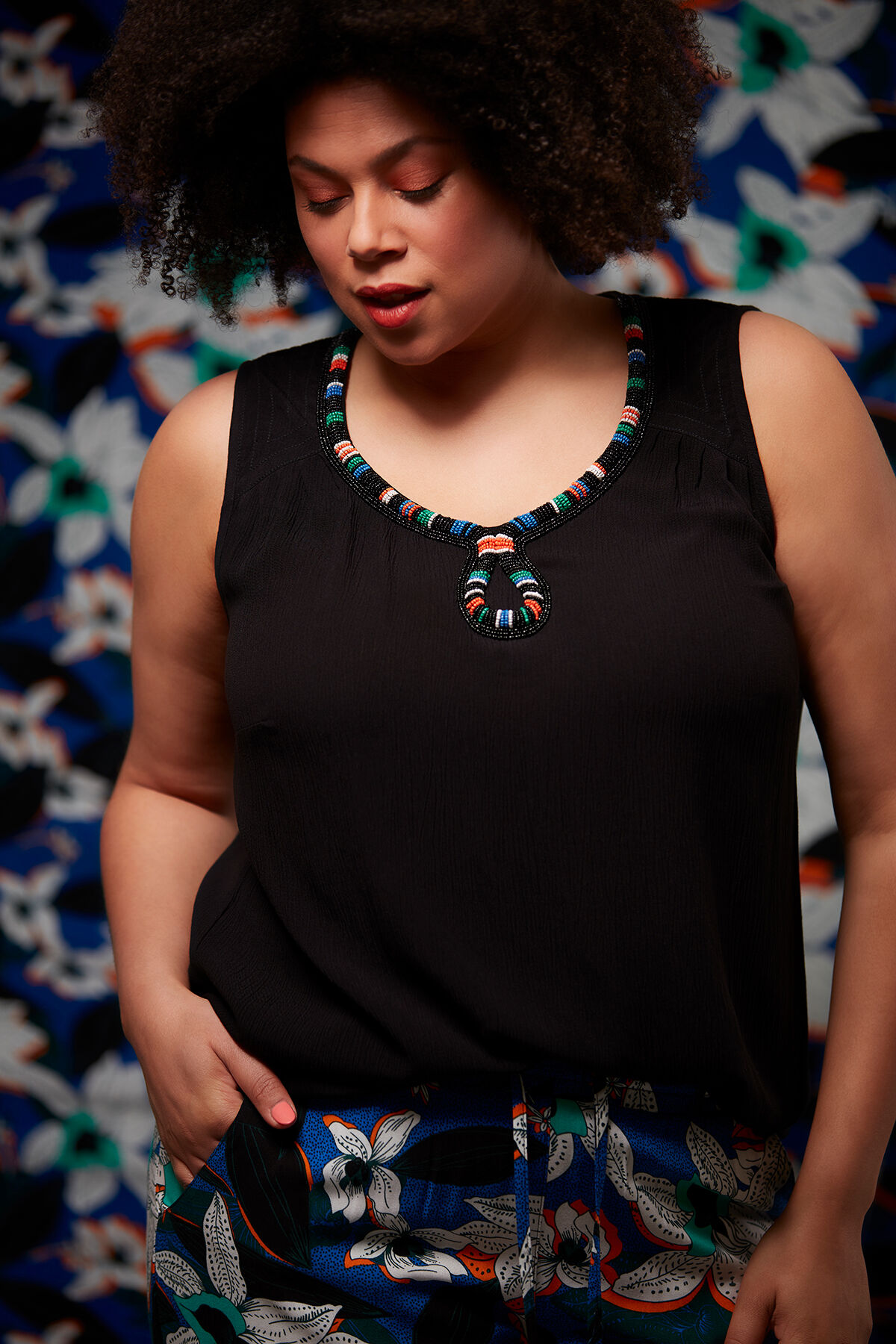 Chemisier au d&eacute;cor perl&eacute; image number 7