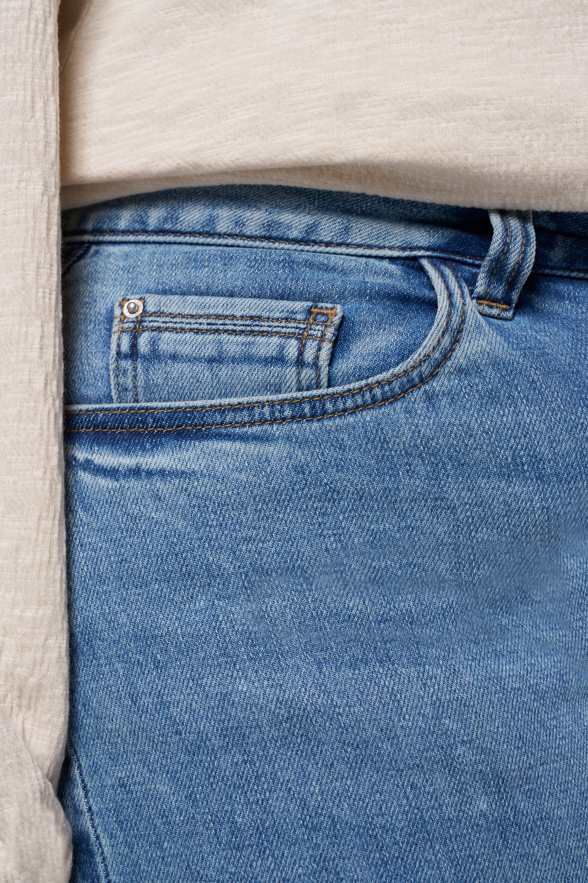 Jean large IVY image number 4