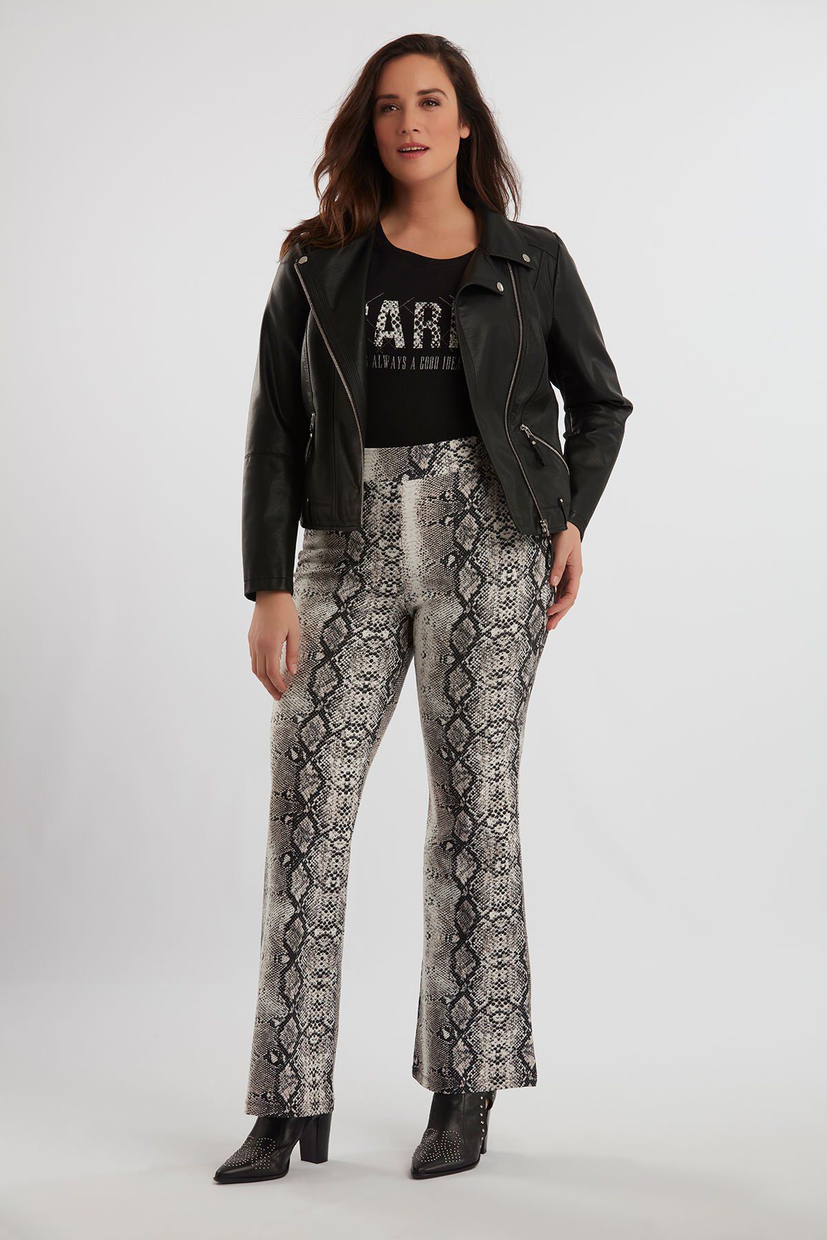 Pantalon avec imprim&eacute; serpent image number 7