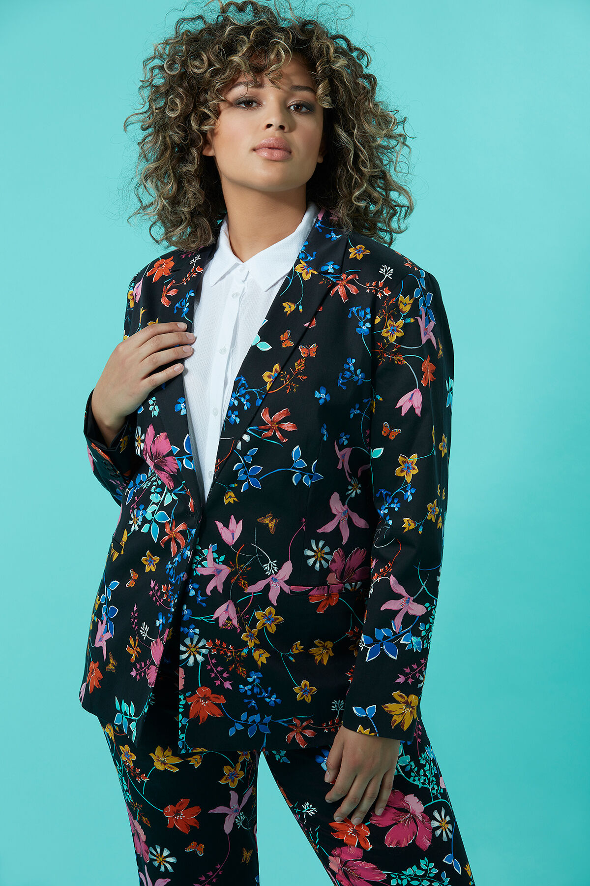 Blazer avec imprim&eacute; floral image number 3