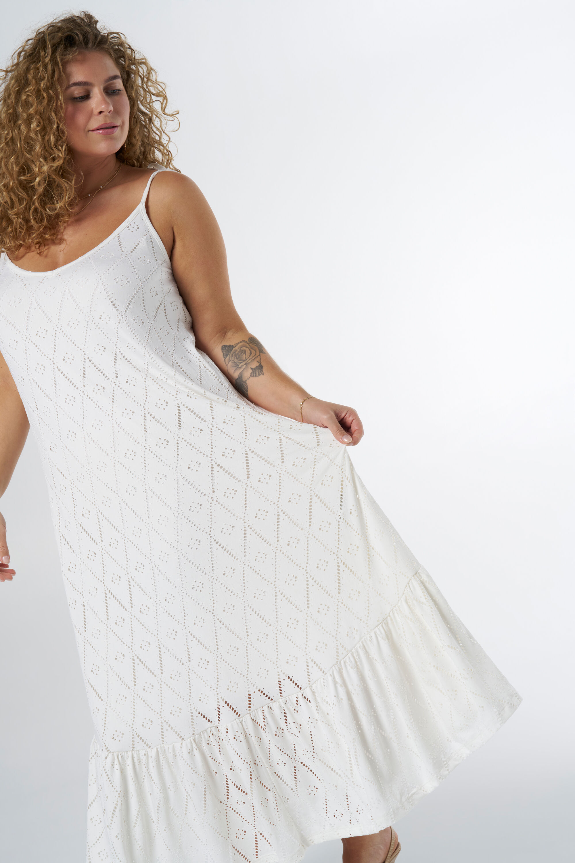 Robe longue avec broderie image number 5