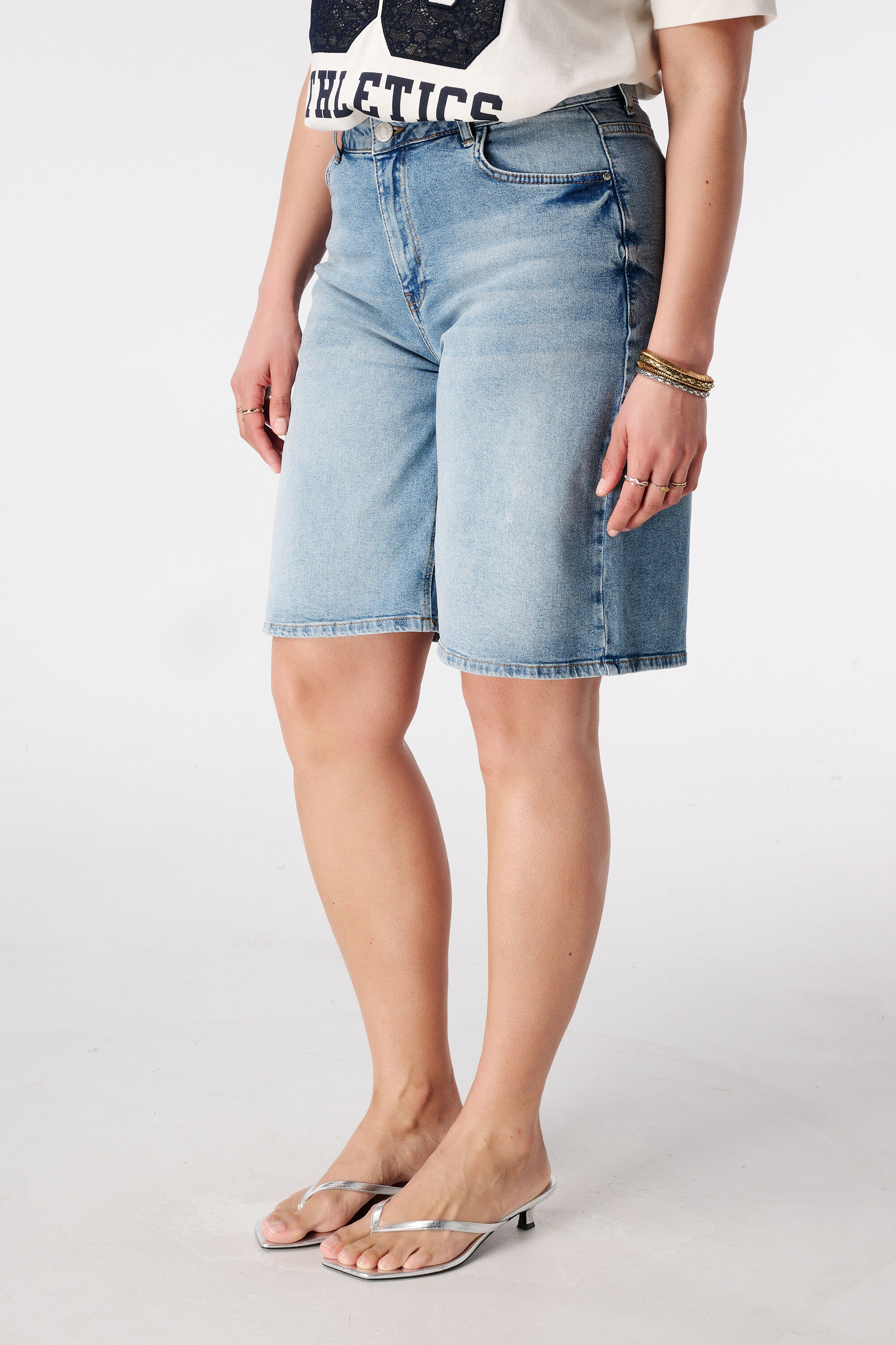 Bermuda en denim avec poches image number 5