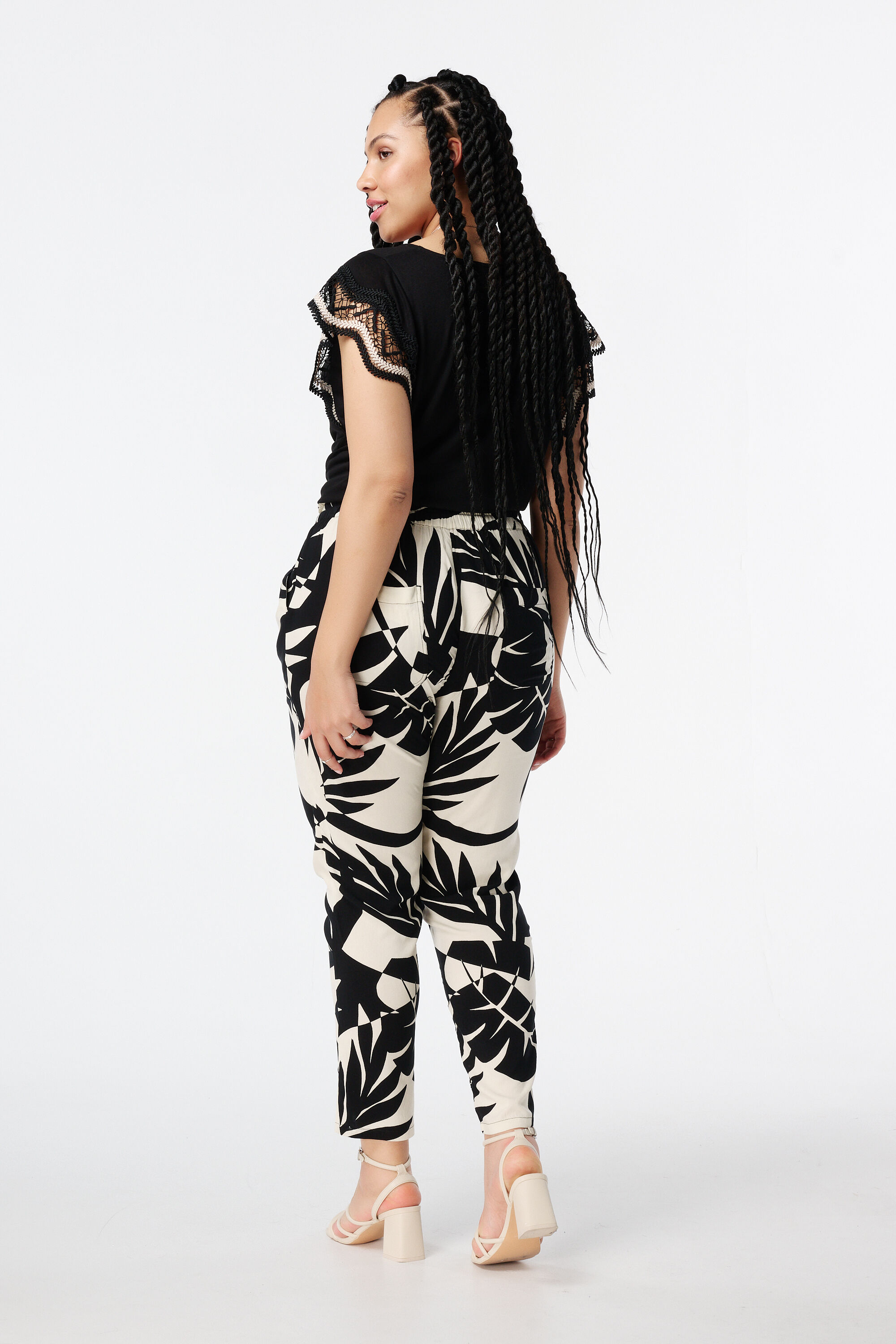 Pantalon confortable avec cordon image number 3