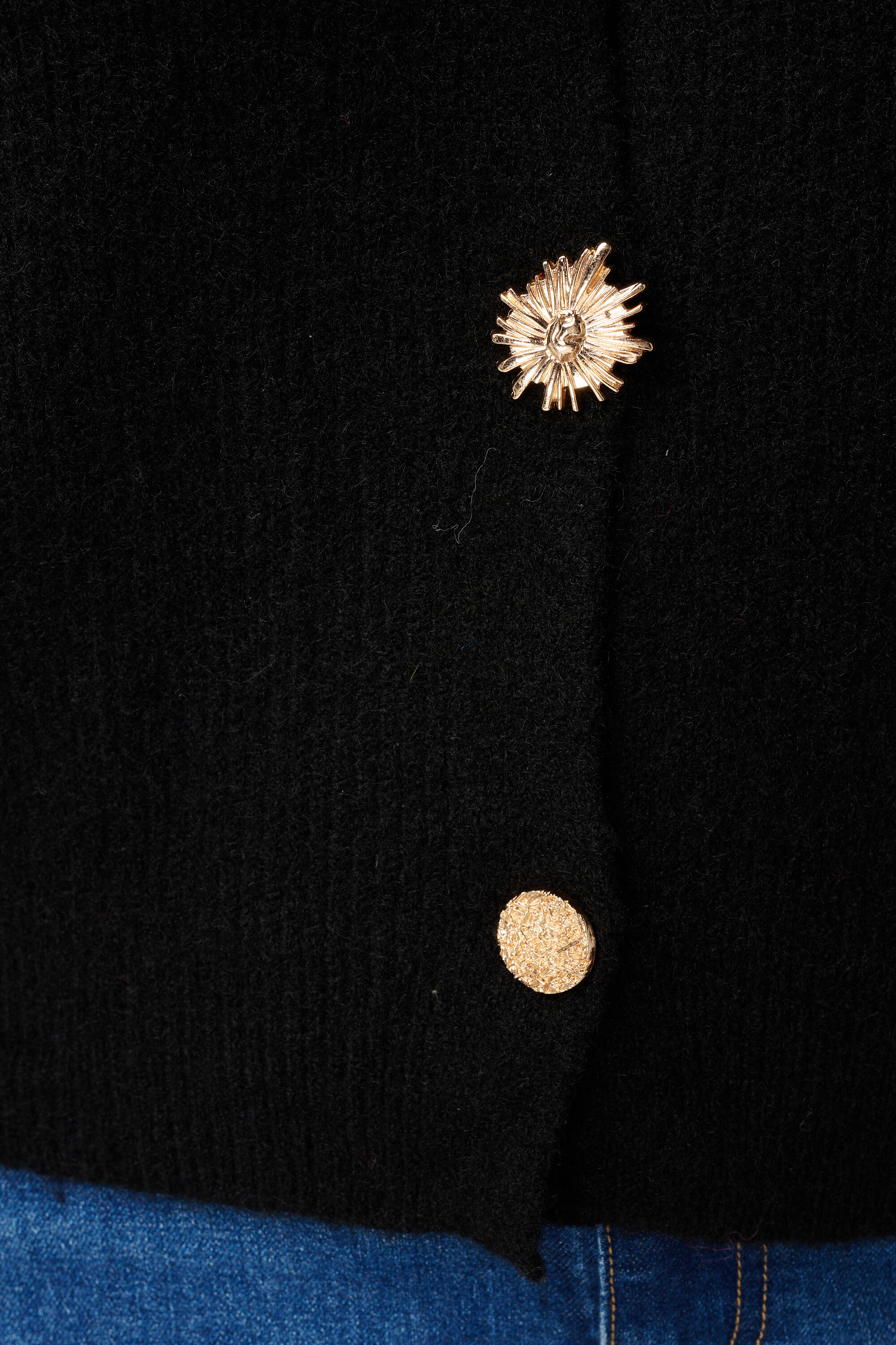 Veste &agrave; boutons dor&eacute;s image number 6