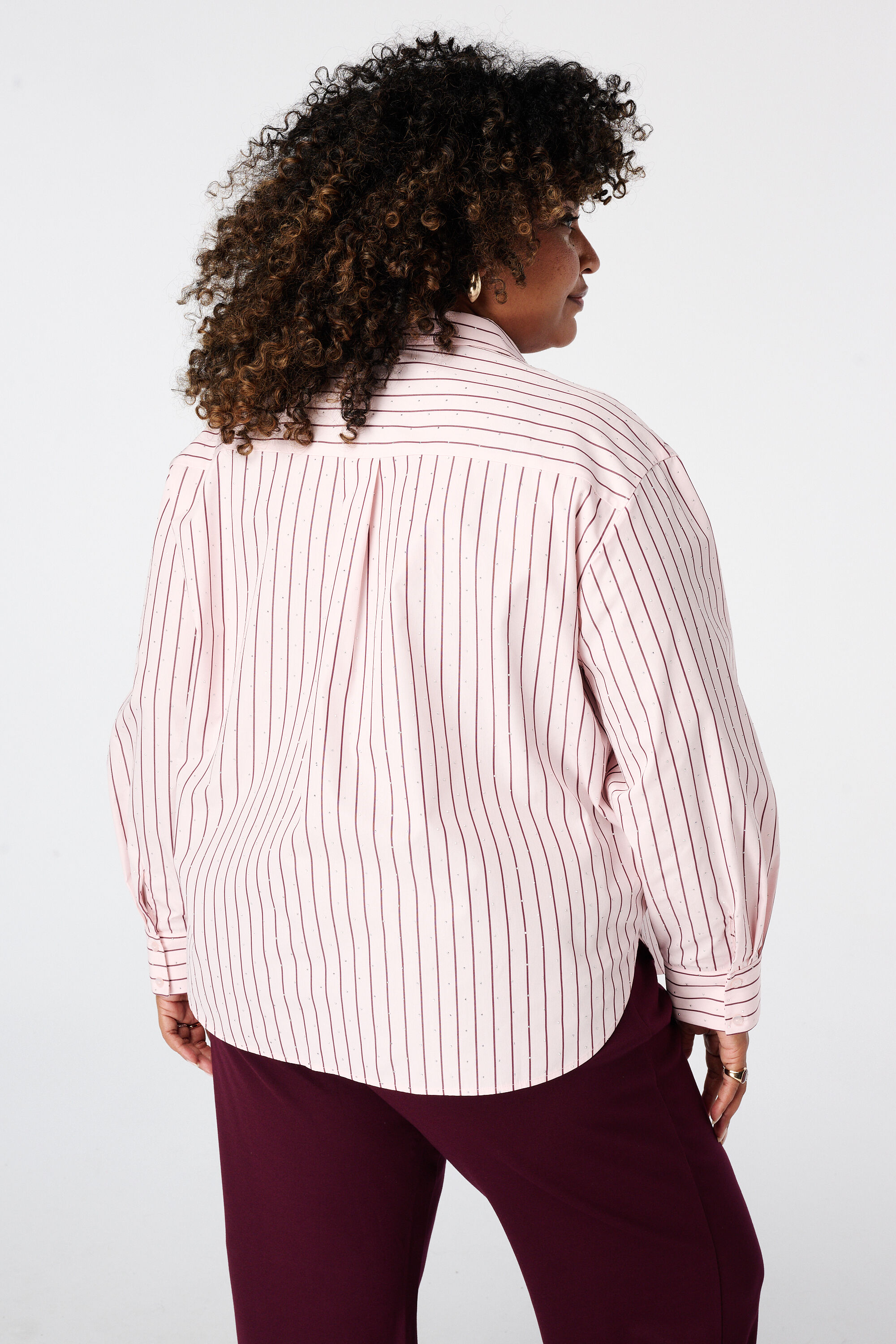 Blouse ray&eacute;e avec strass image number 3