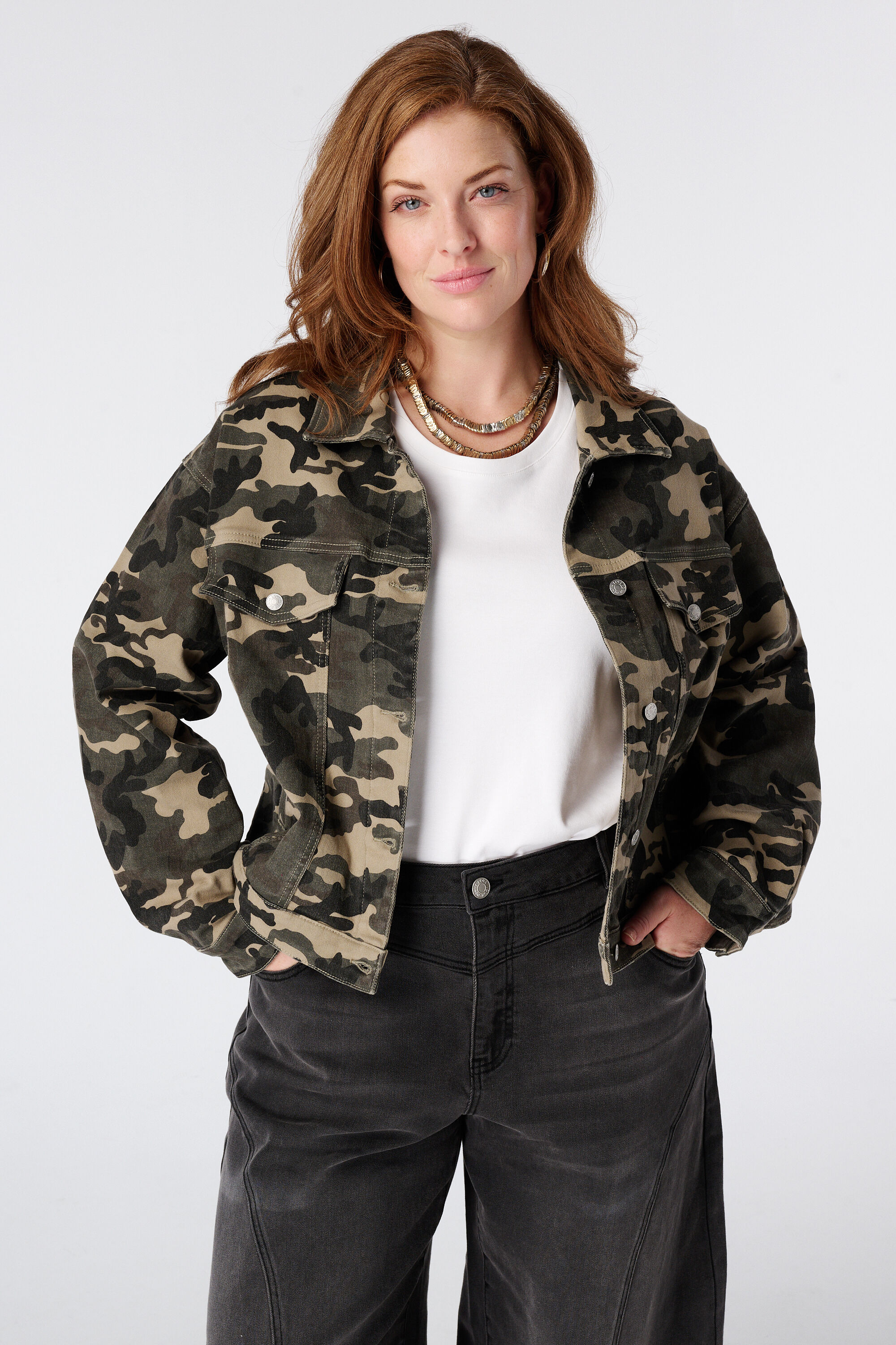 Veste en jean &agrave; imprim&eacute; camouflage
