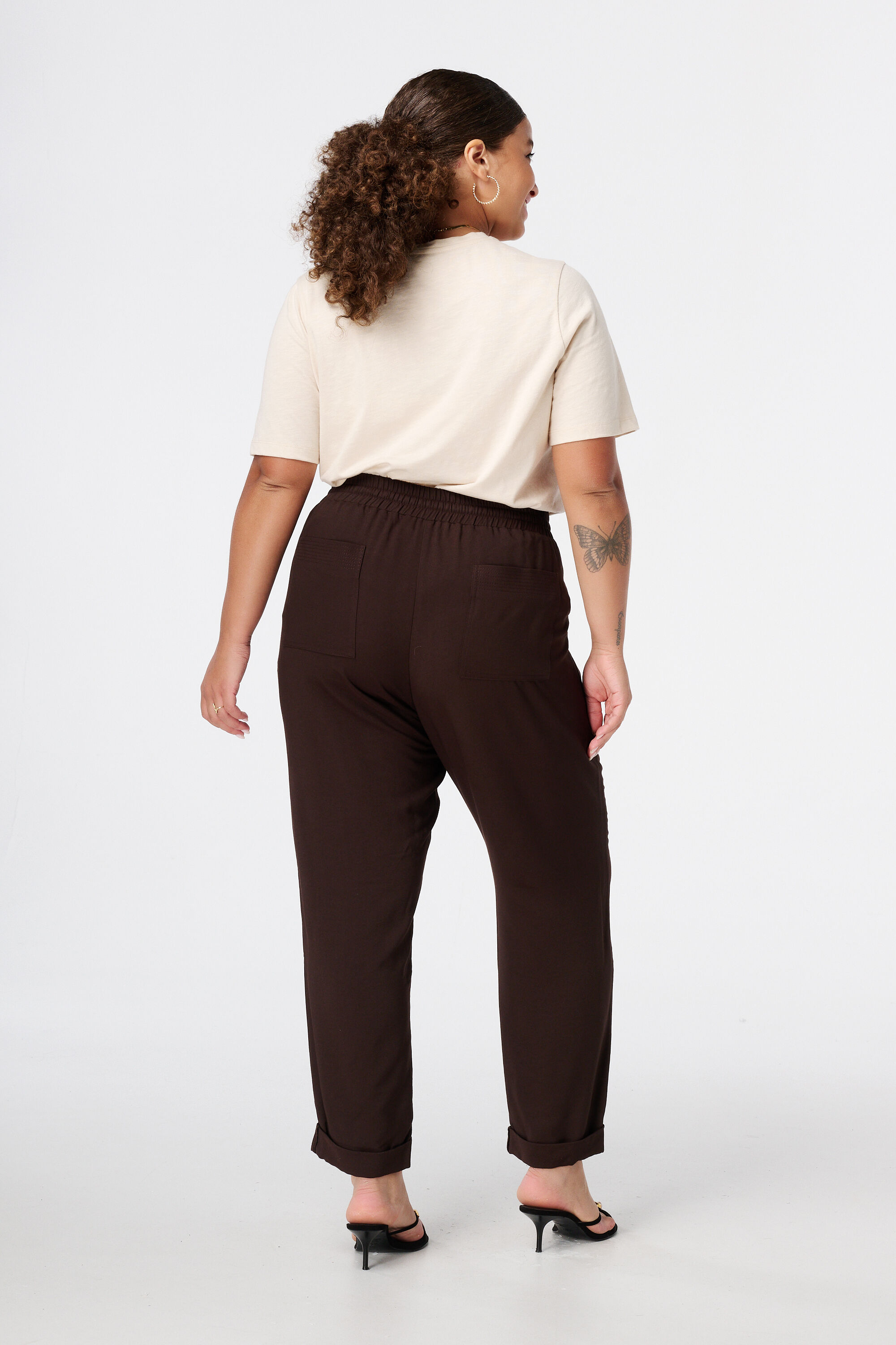 Pantalon avec taille &eacute;lastiqu&eacute;e image number 3