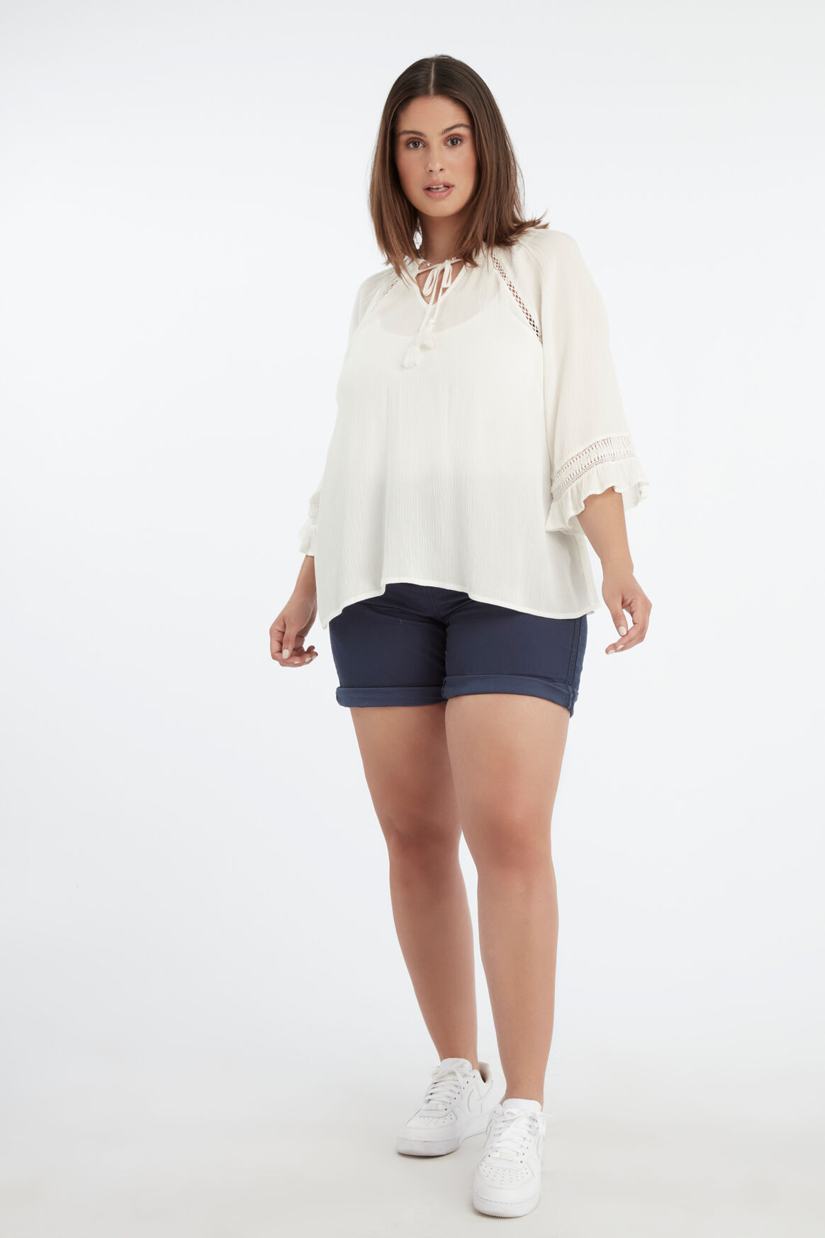 Chemisier avec d&eacute;tails ajour&eacute;s image number 3