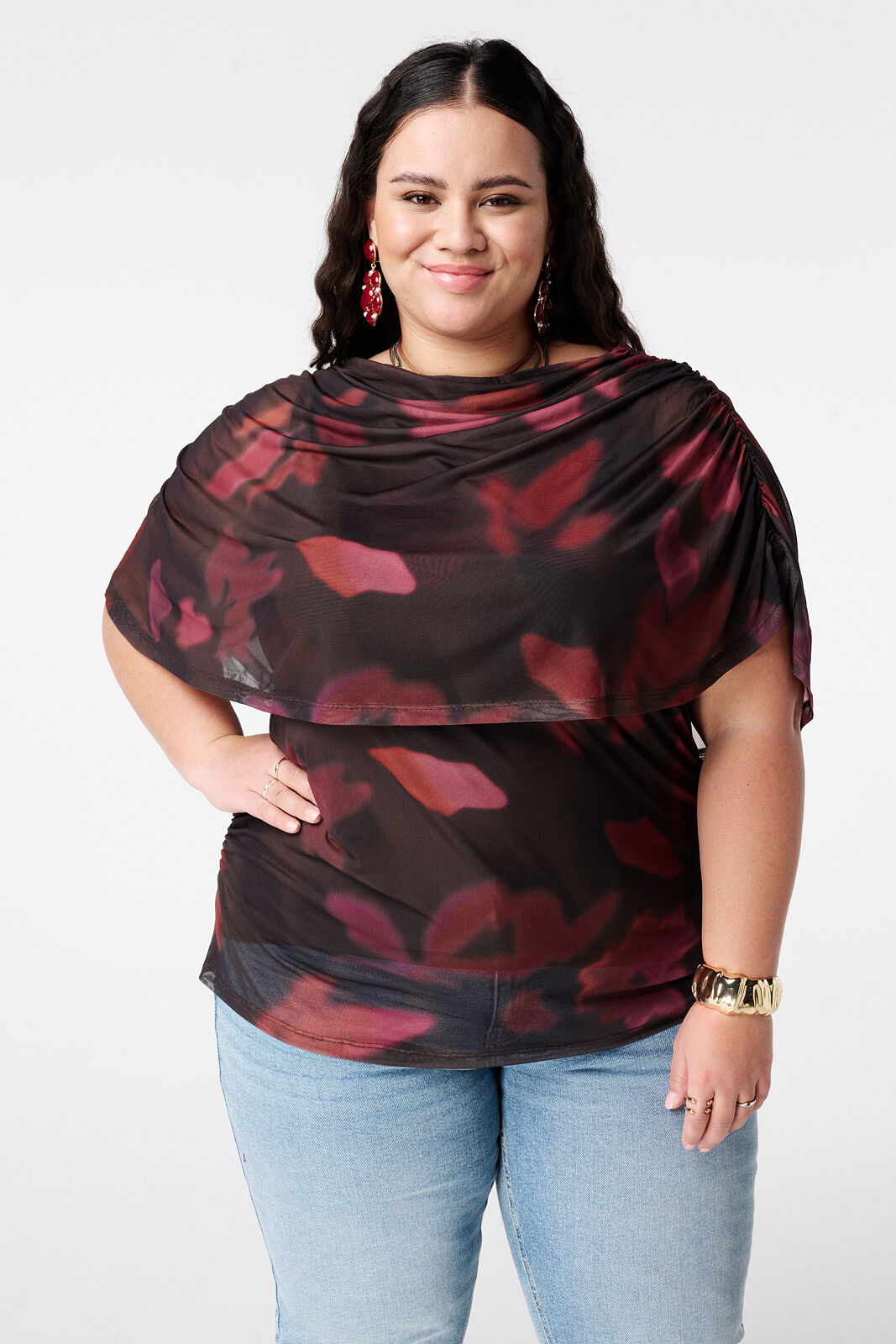 Top en mesh &agrave; manches drap&eacute;es