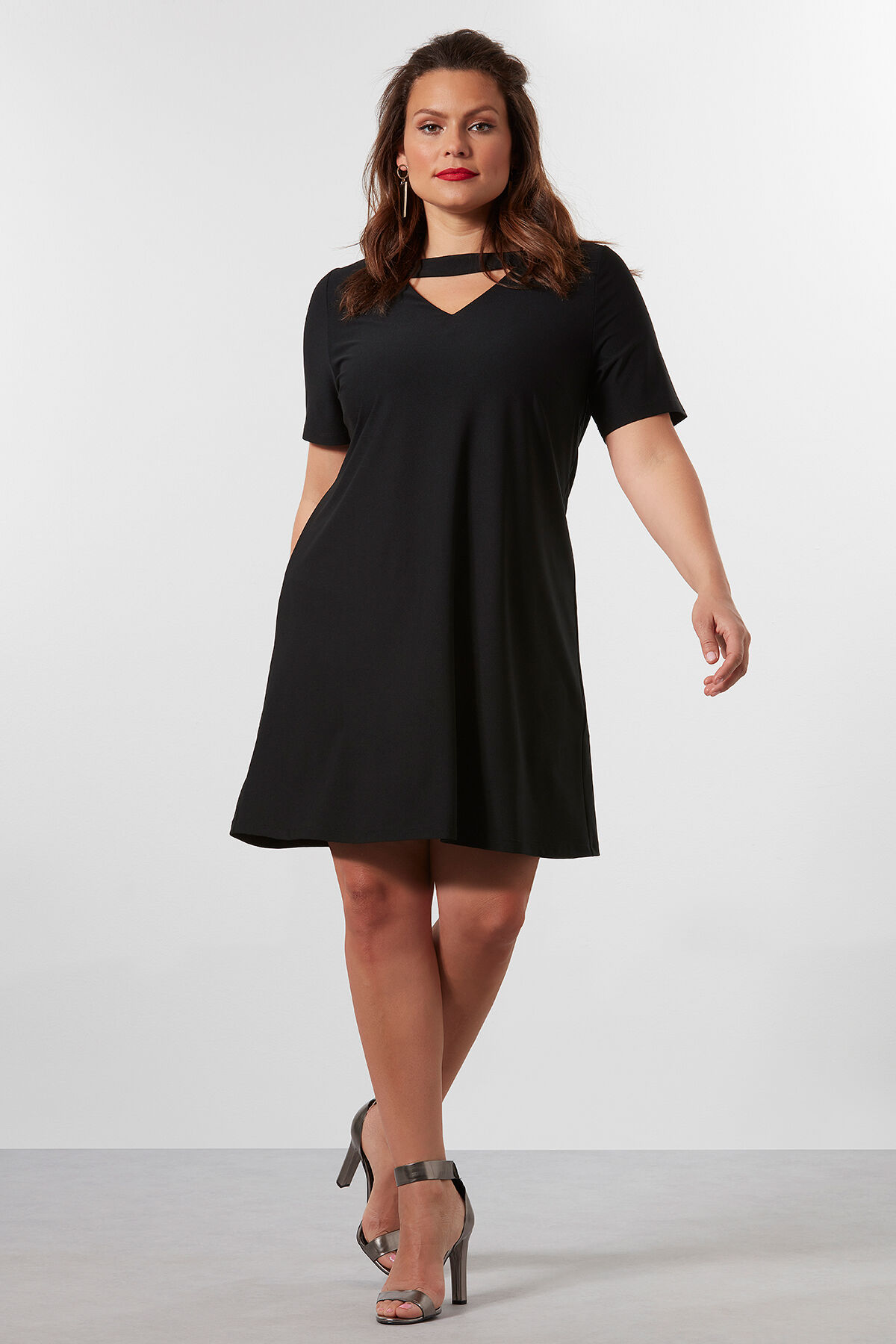 Robe avec col choker image number 3