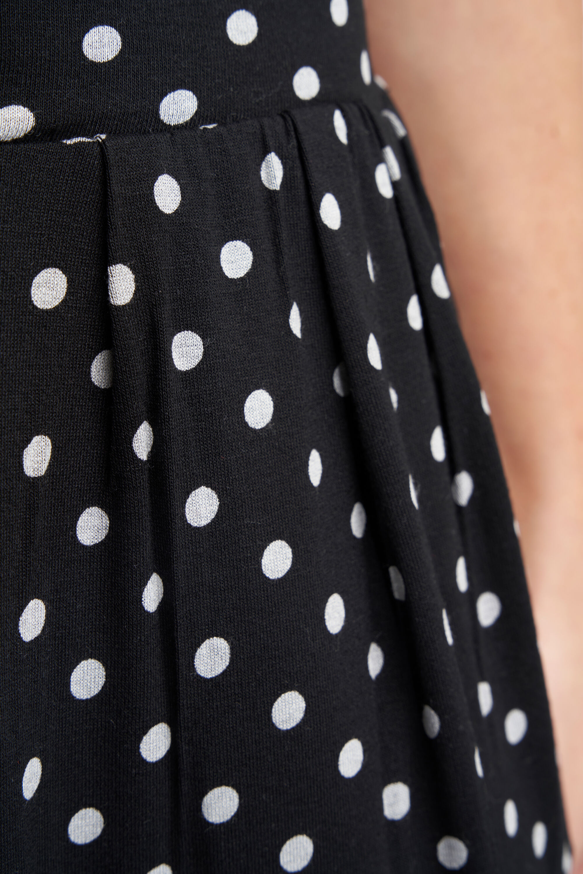 Pantalon avec motif &agrave; pois image number 5