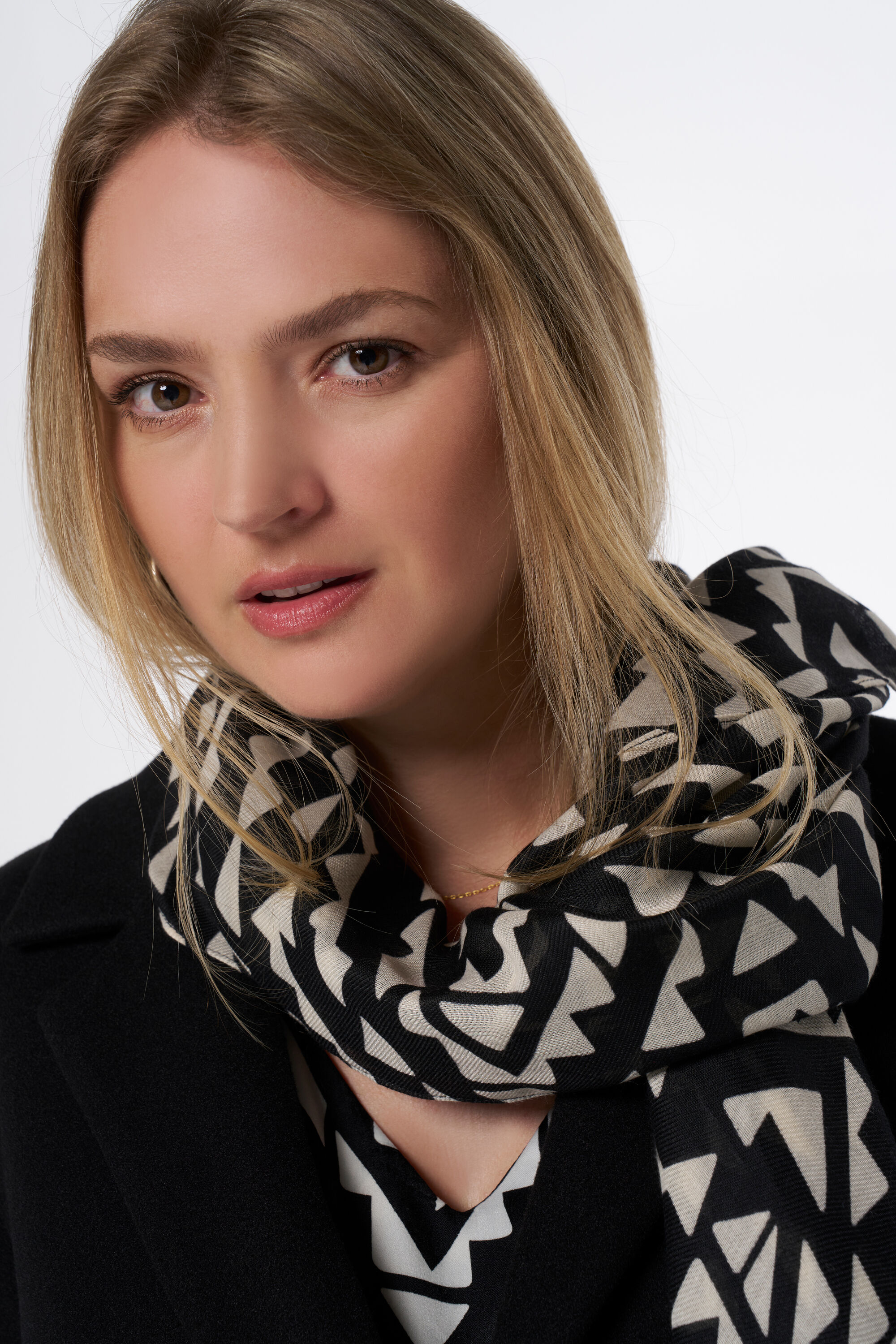 &Eacute;charpe &agrave; imprim&eacute;  image number 2