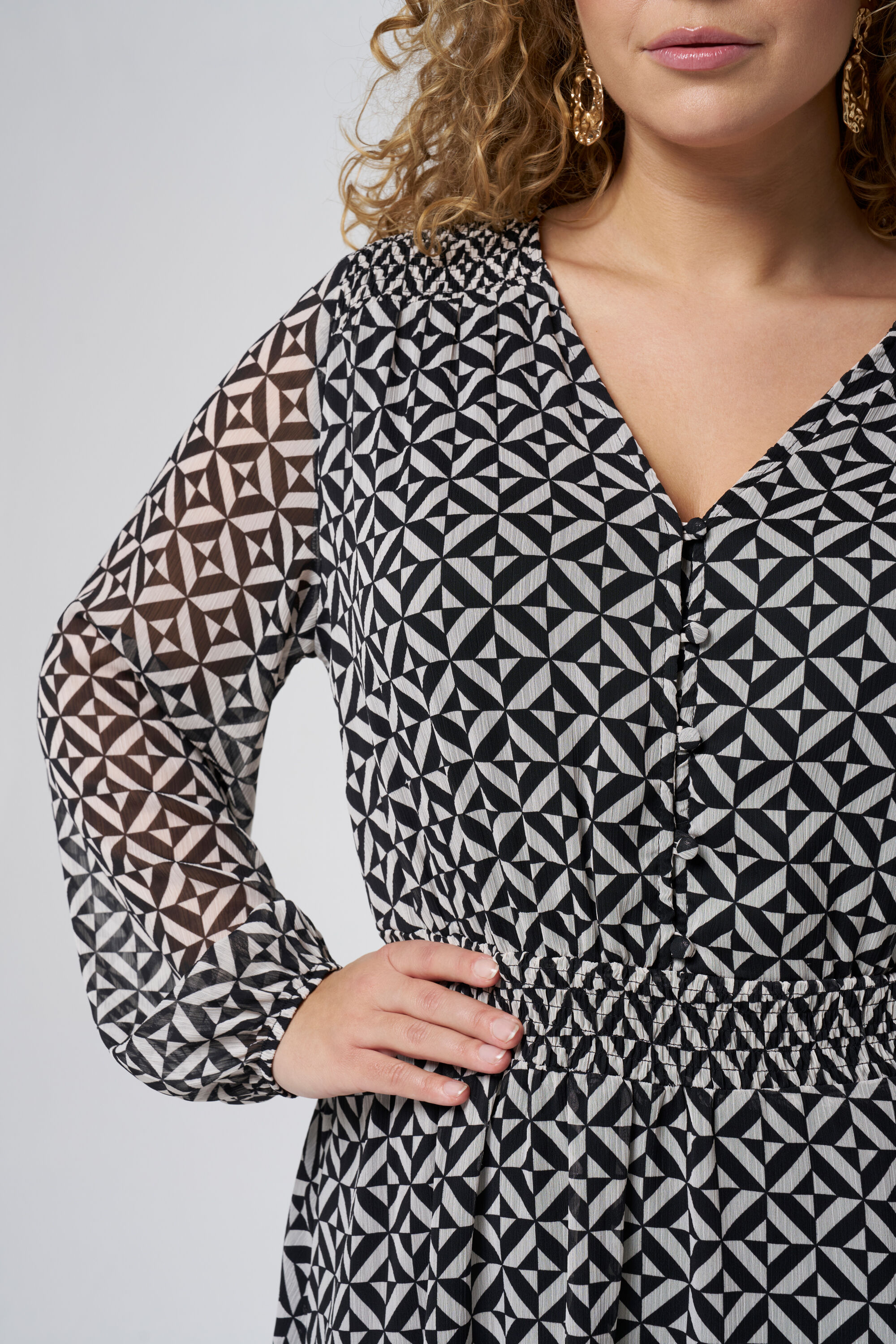 Robe &agrave; imprim&eacute; graphique image number 4