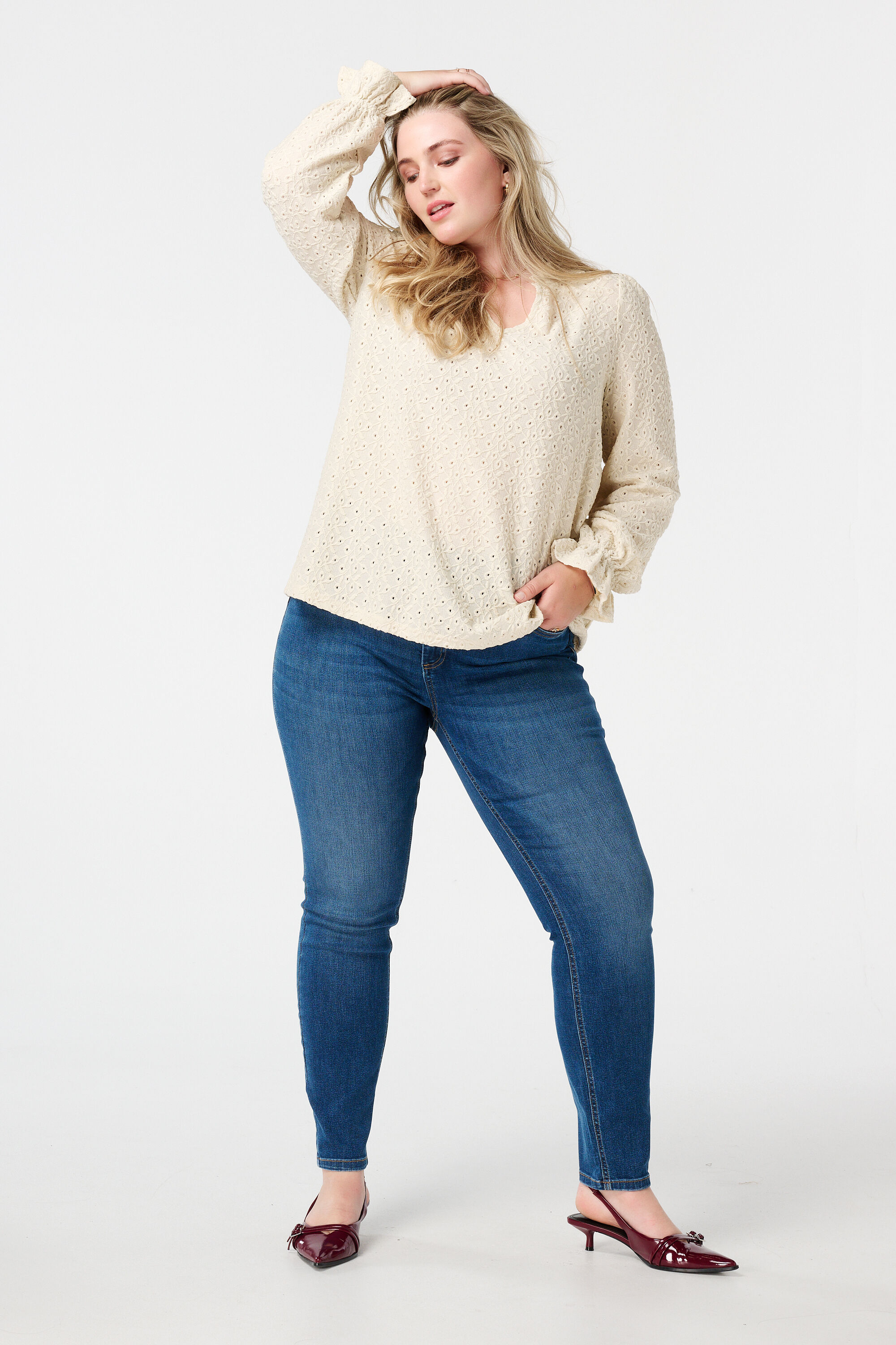 Haut avec broderie image number 5