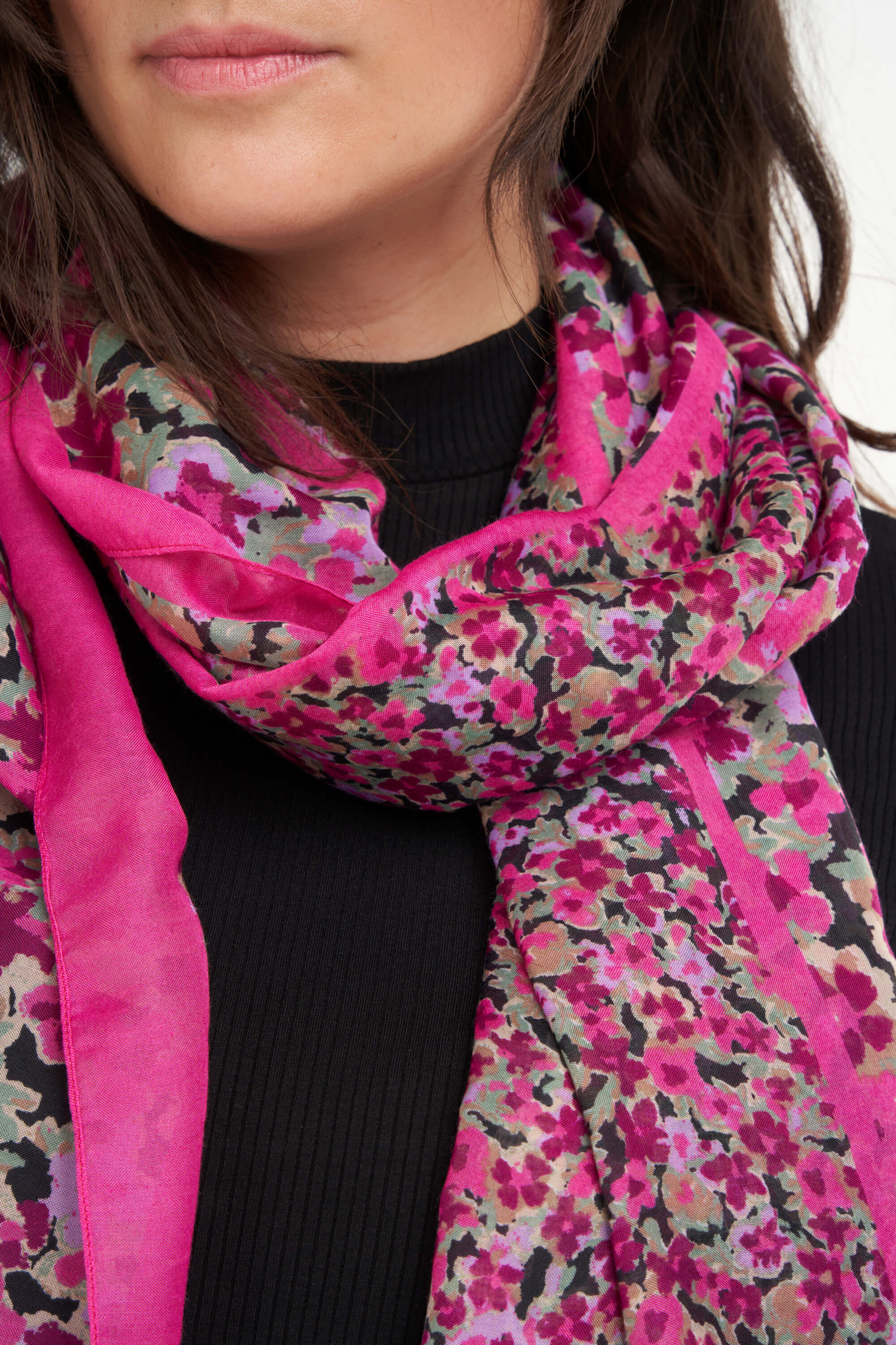 &Eacute;charpe &agrave; imprim&eacute;  image number 1