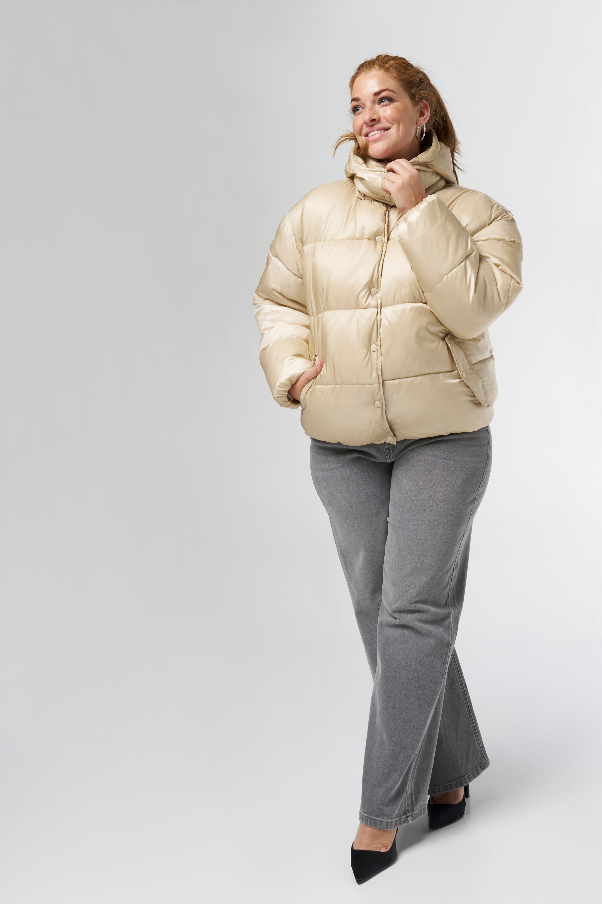 Veste courte matelass&eacute;e image number 5