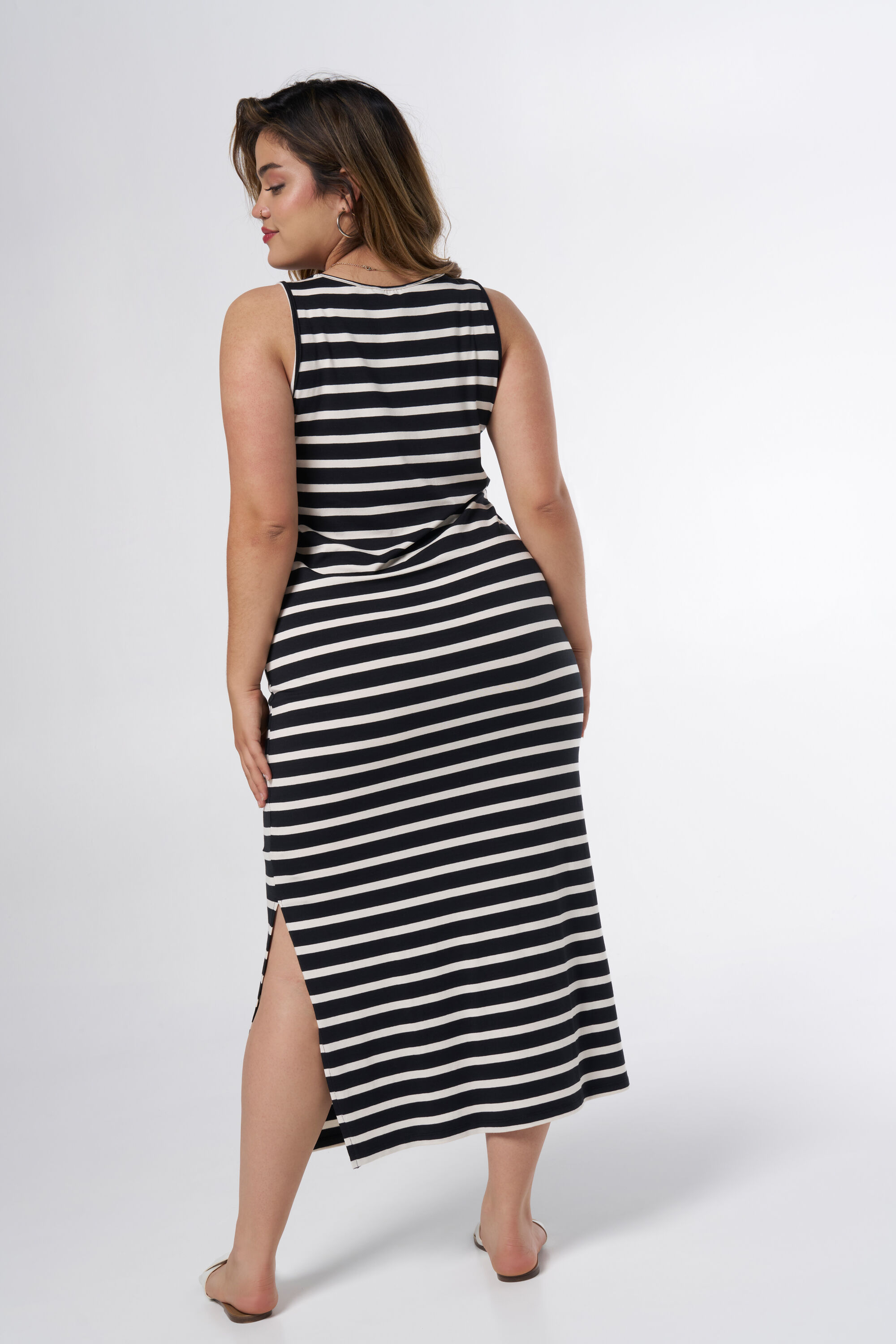Robe midi avec bouton fantaisie image number 3