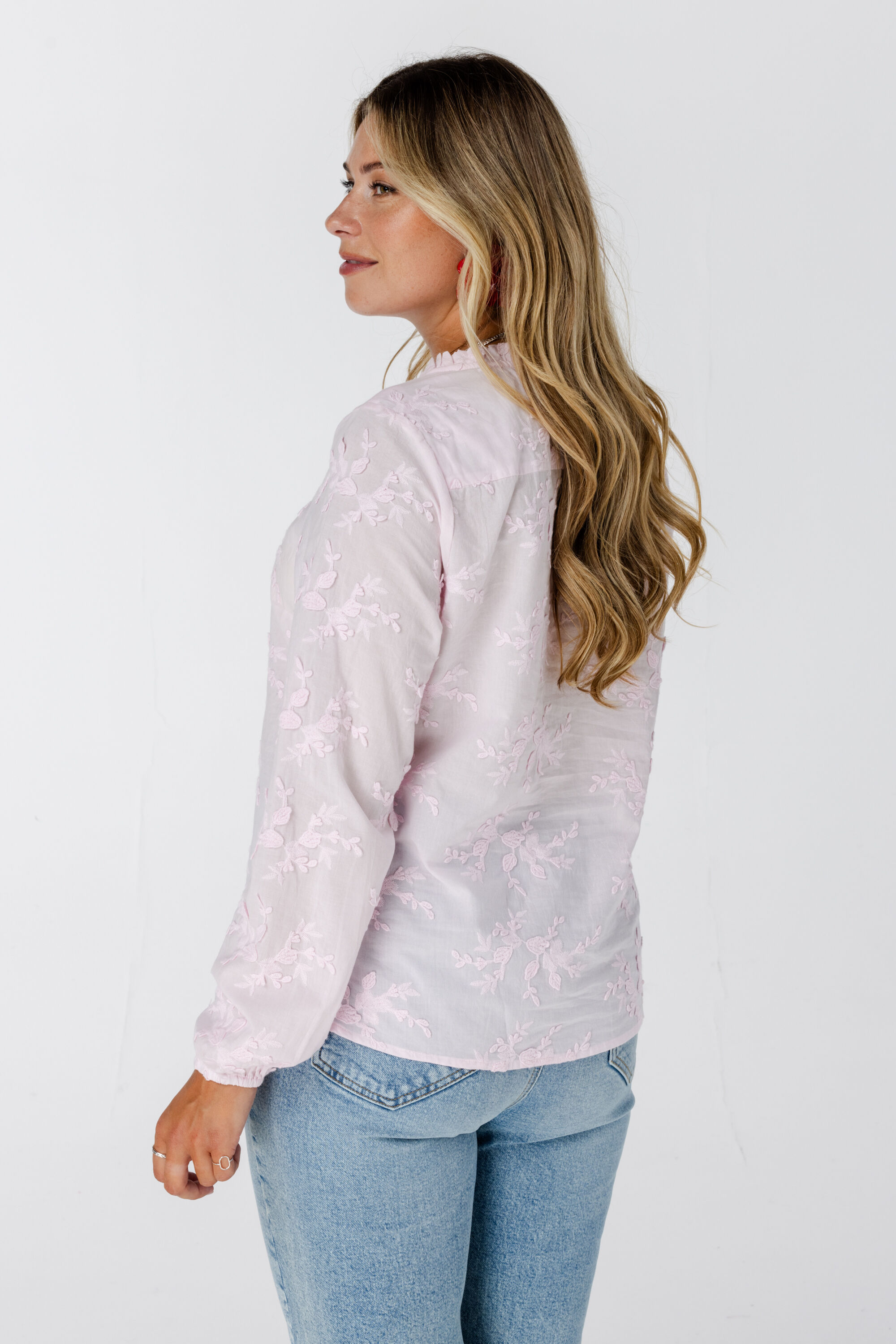 Blouse avec d&eacute;tails brod&eacute;s image number 3