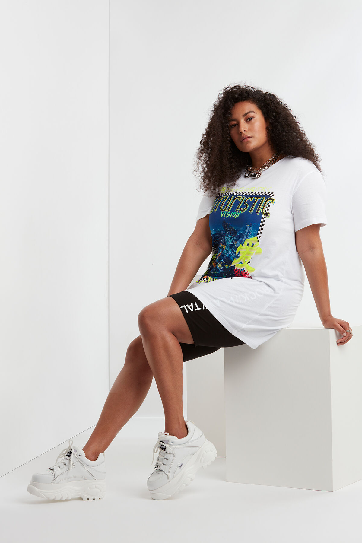 Robe t-shirt image number 7