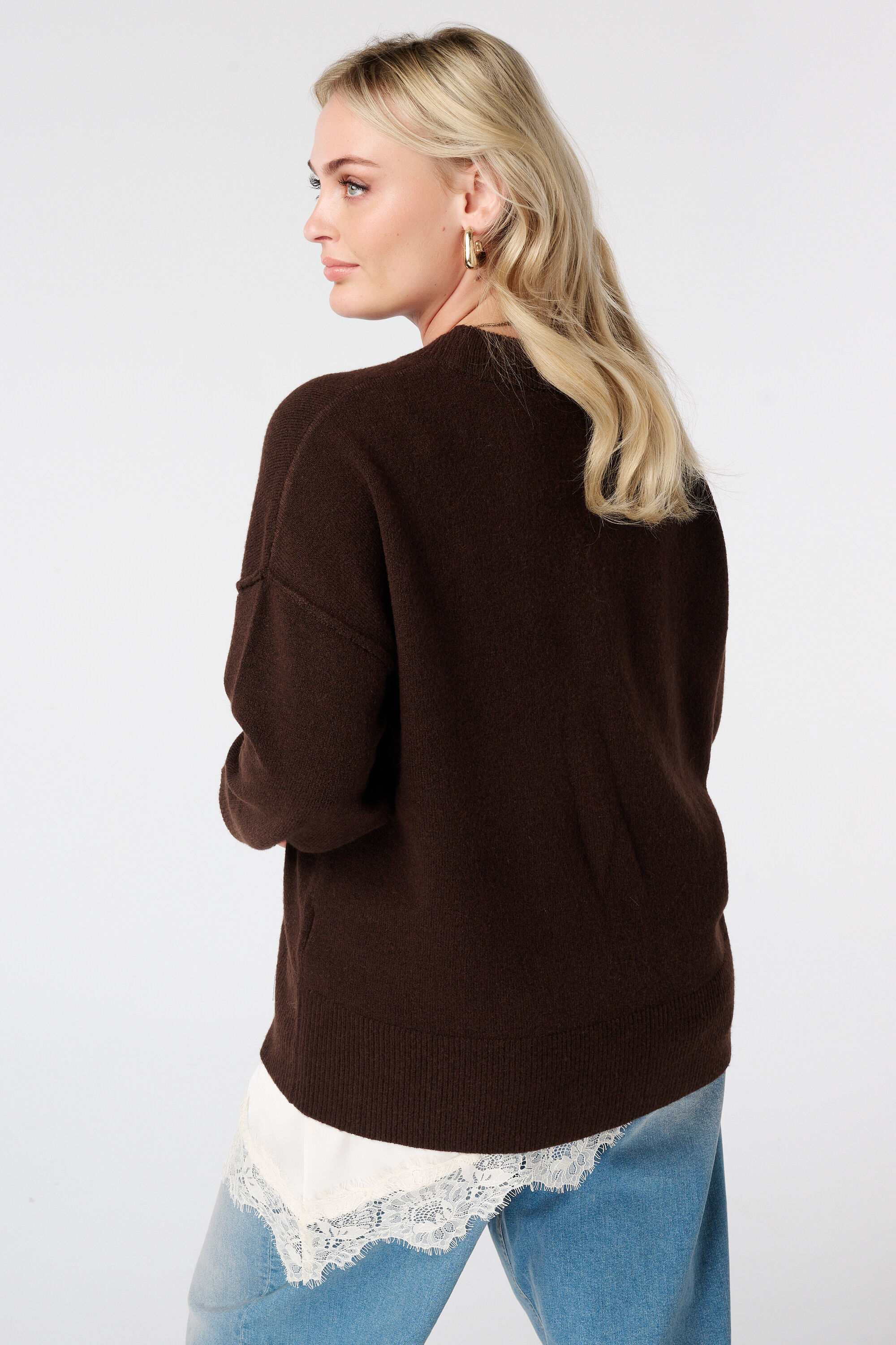 Pull &agrave; col en V image number 3
