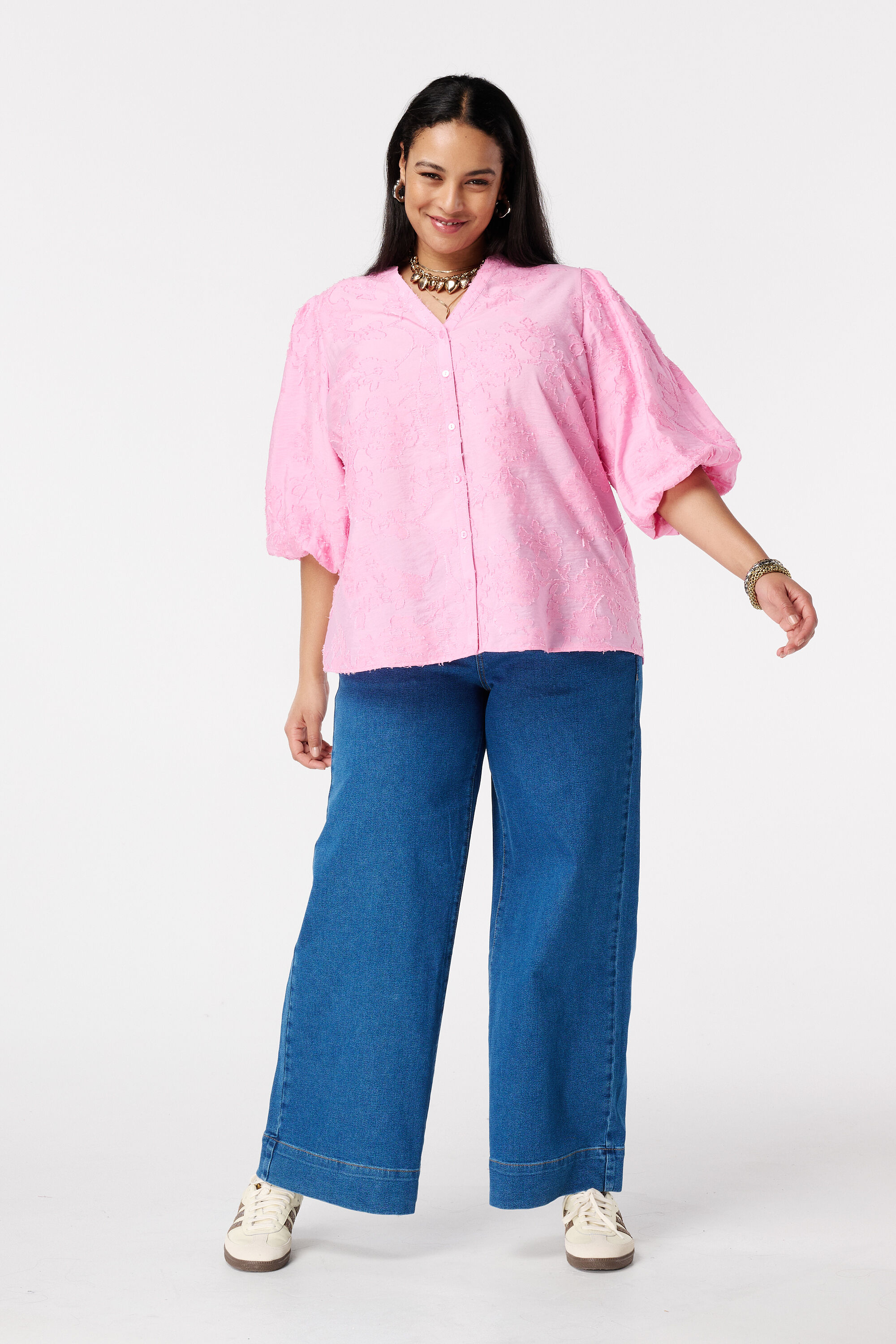 Blouse brod&eacute;e &agrave; manches bouffantes image number 5