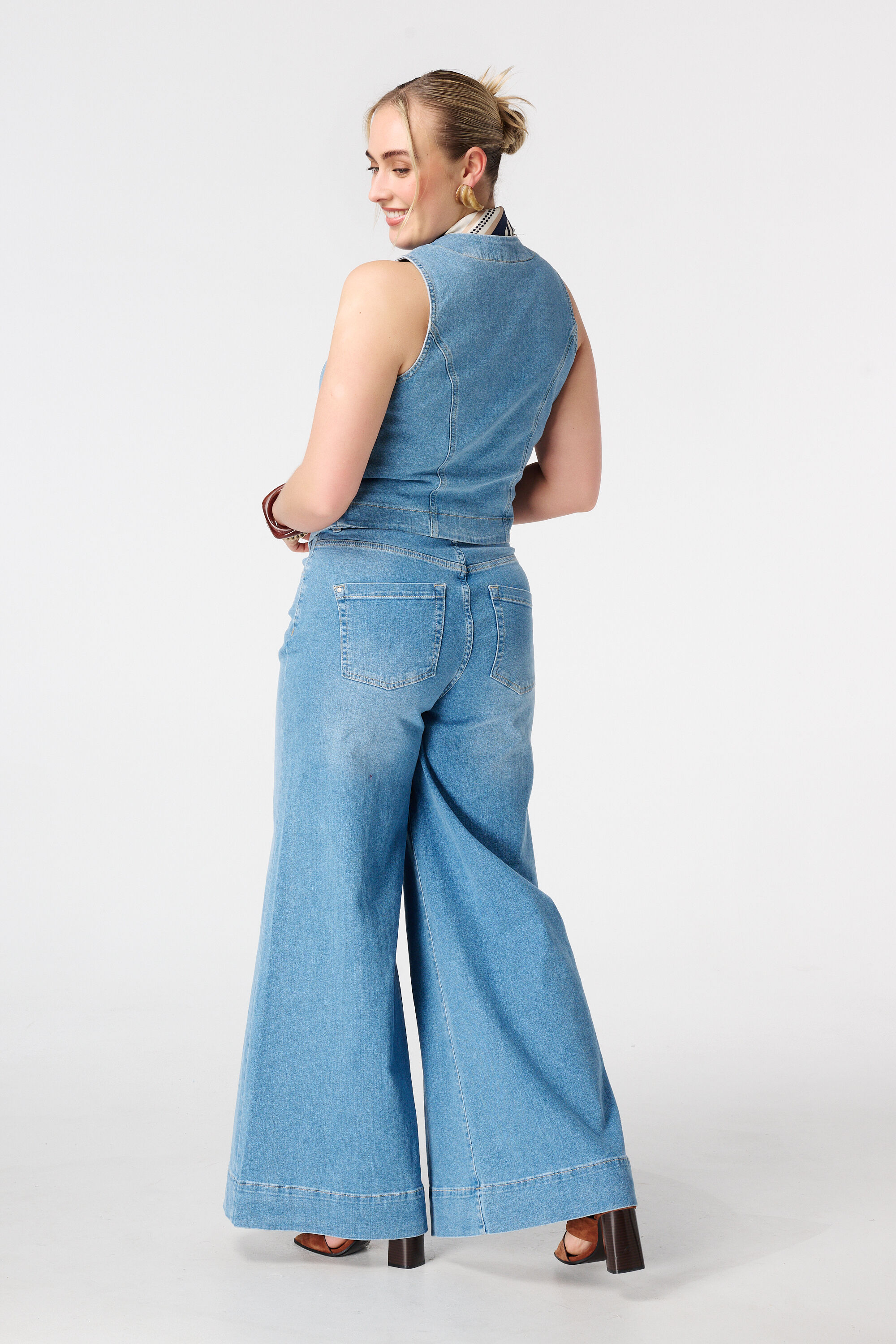Jean wide leg image number 3