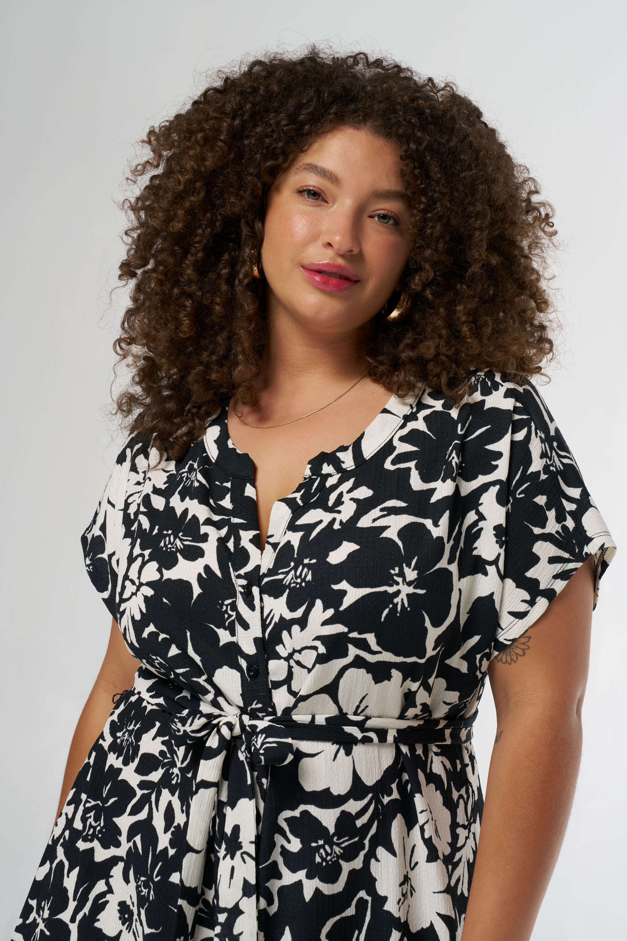 Robe boutonn&eacute;e &agrave; imprim&eacute; image number 5