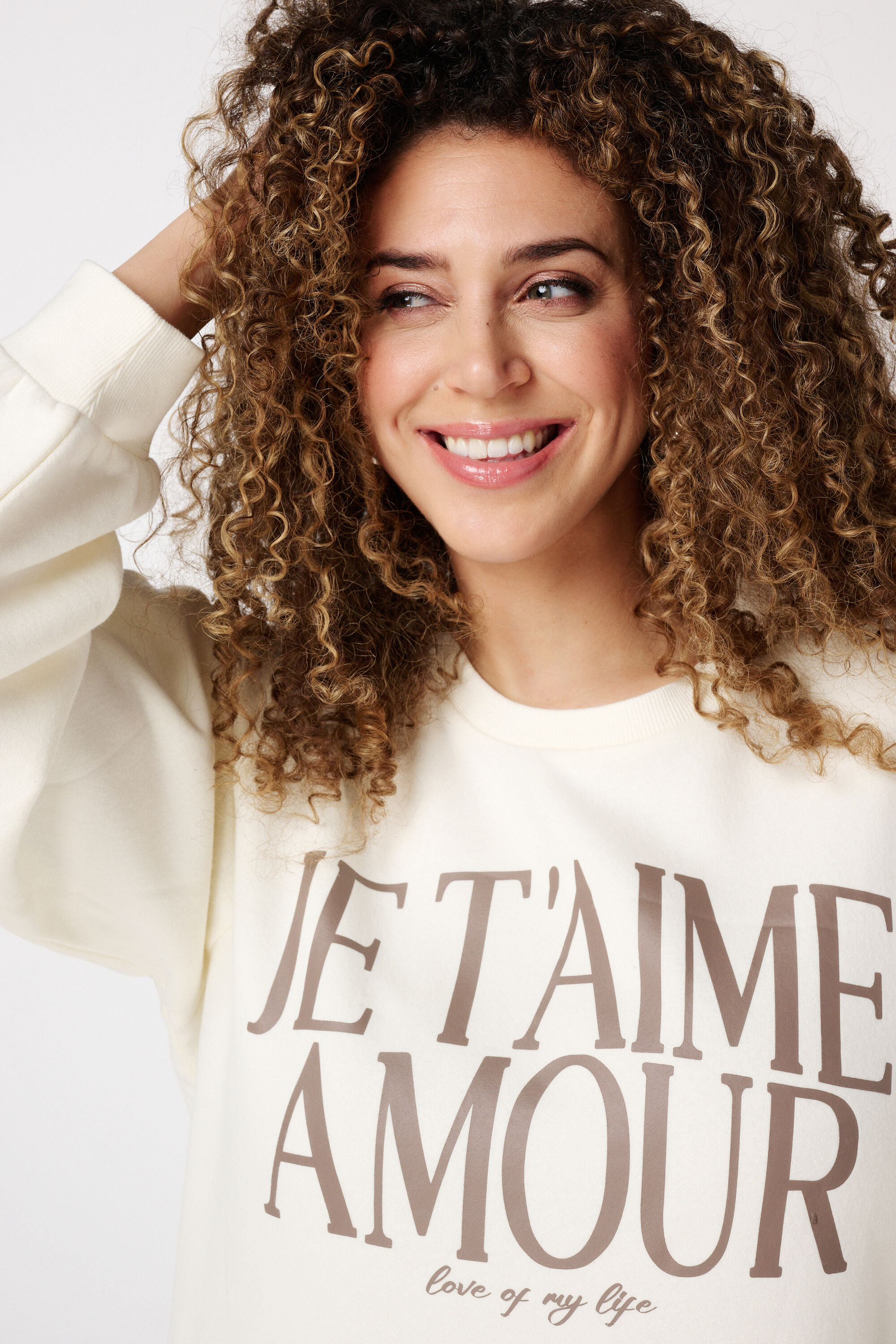 Pull avec inscription image number 4