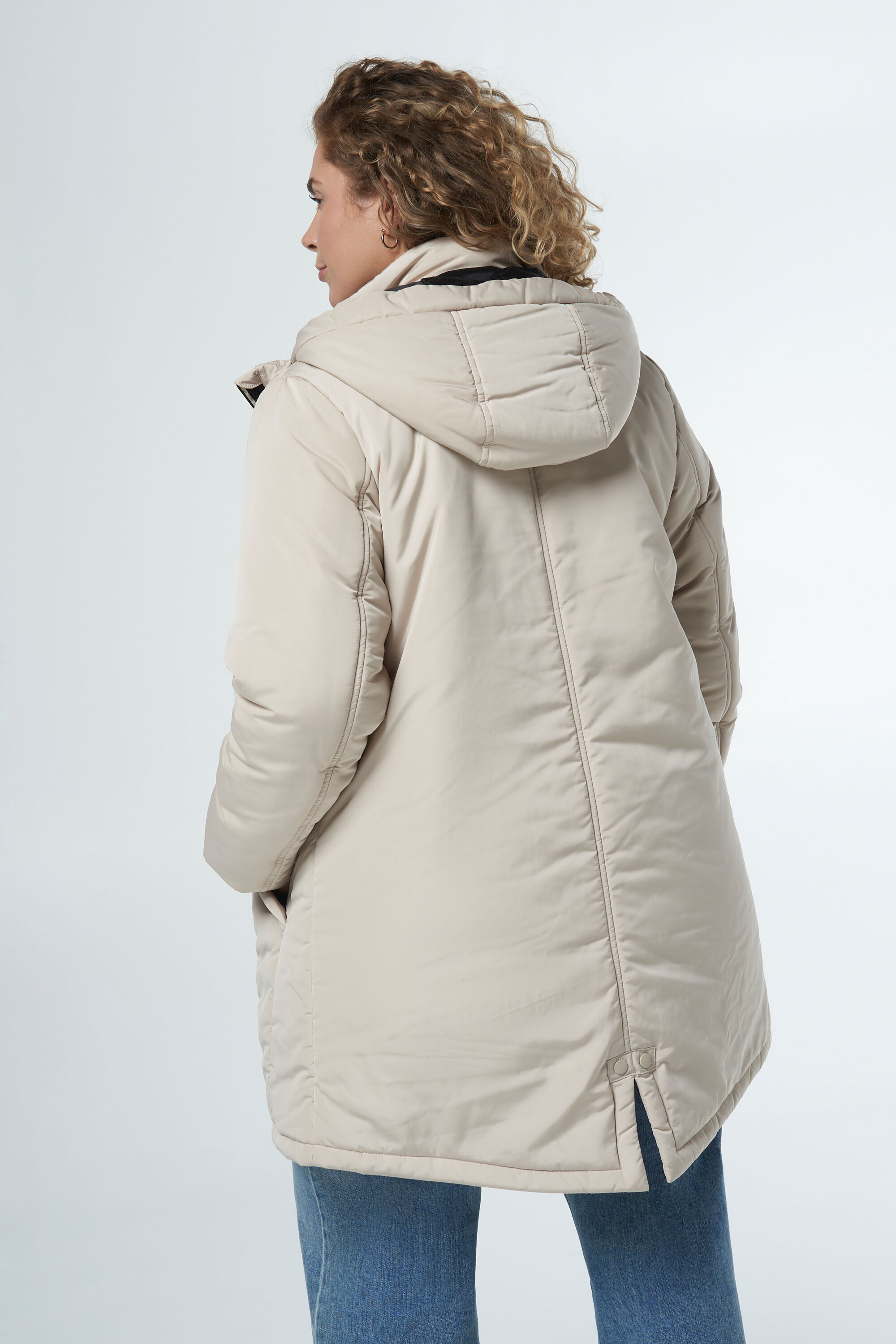 Parka l&eacute;g&egrave;rement matelass&eacute;e image number 3