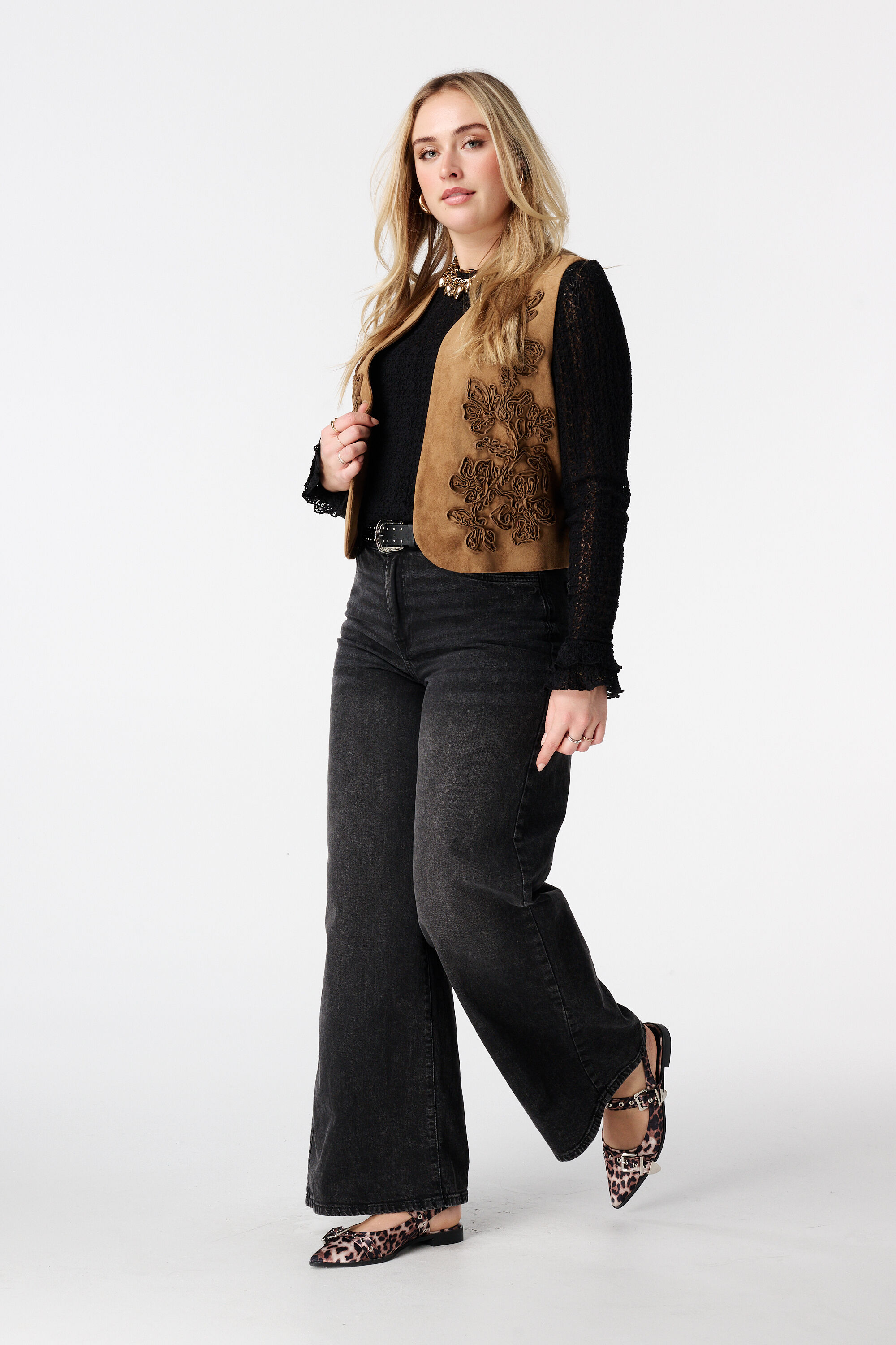 Jean &agrave; jambe large et taille haute image number 0