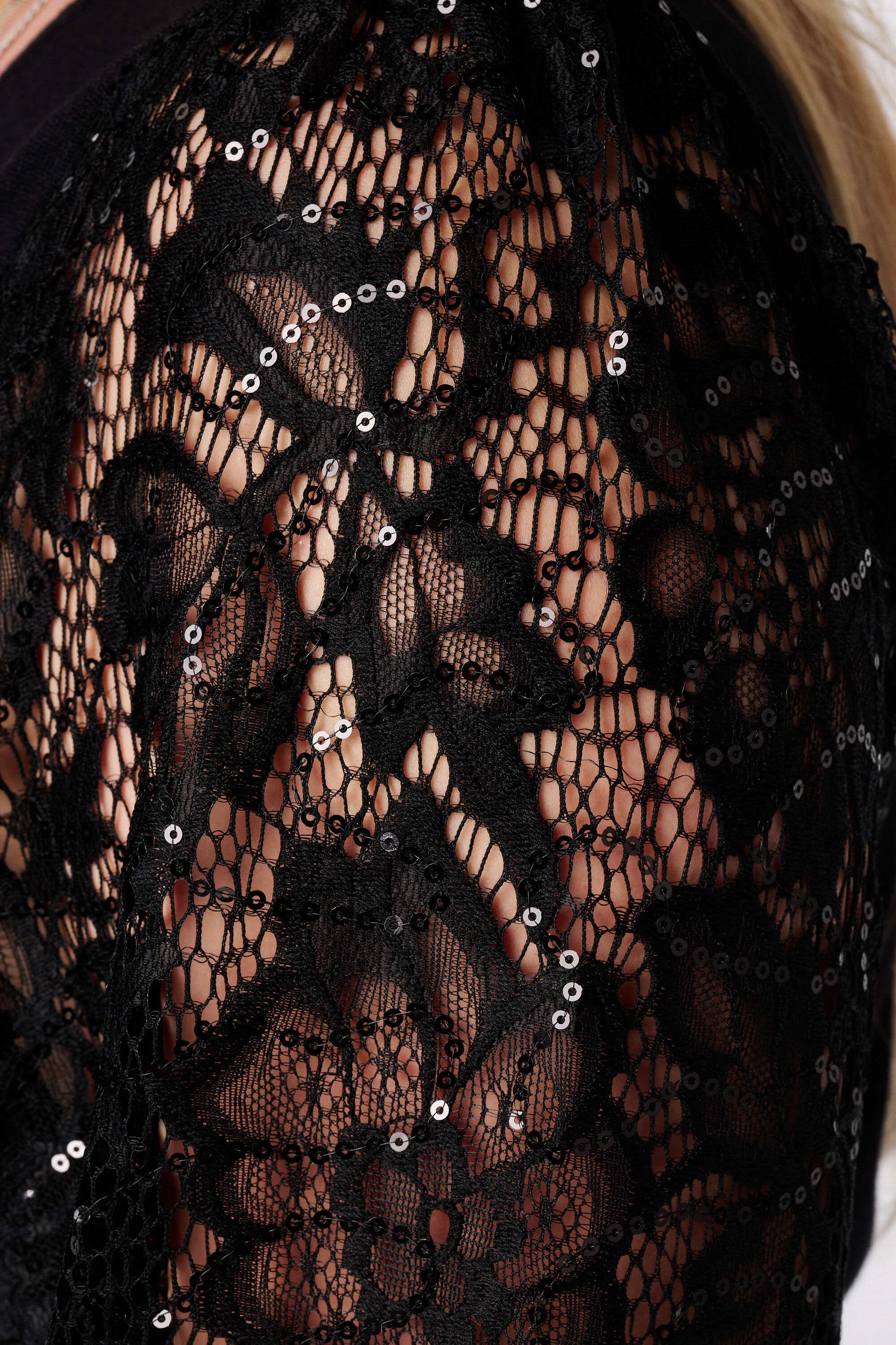 Pull &agrave; manches en dentelle et paillettes image number 6