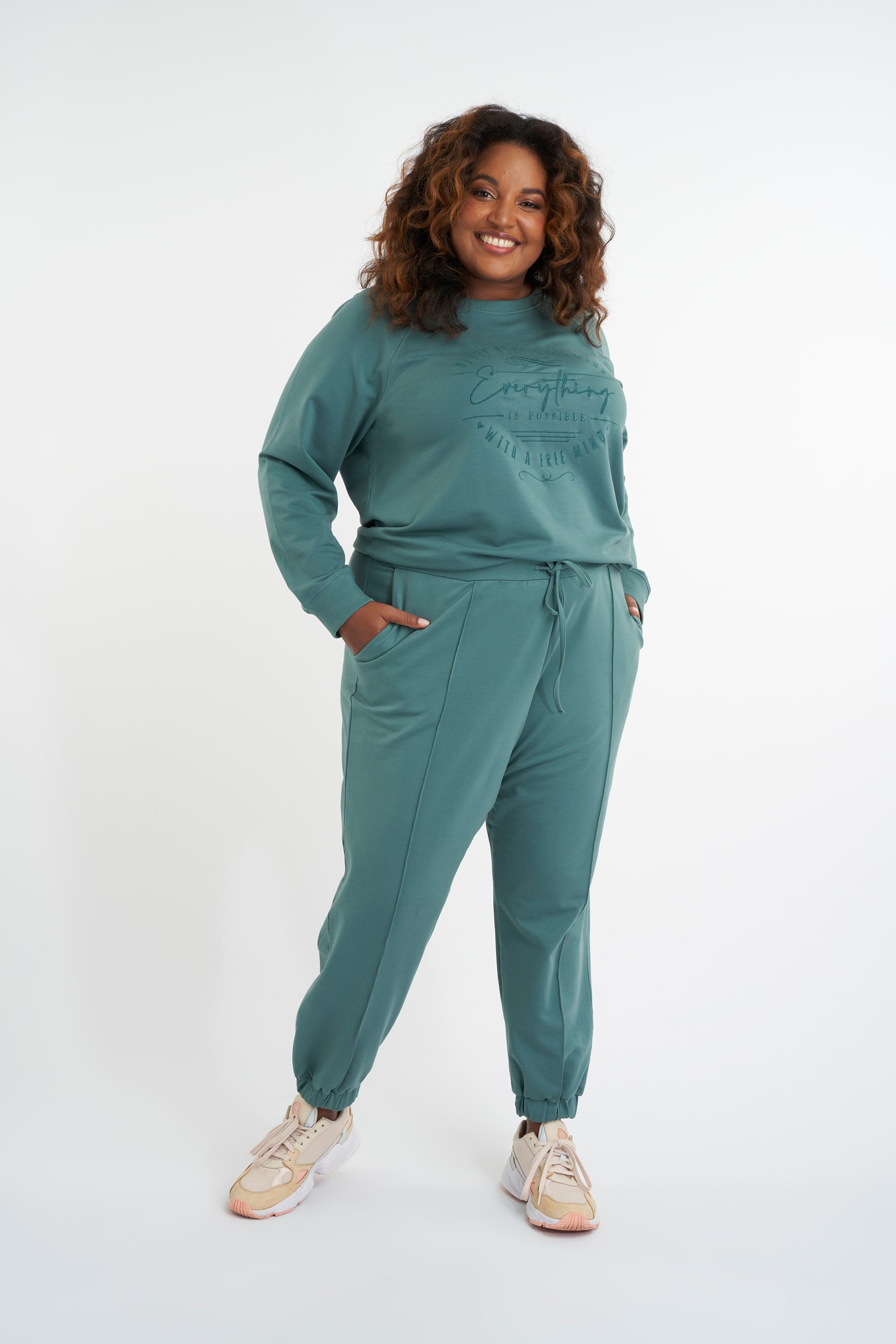 Pantalon confortable image number 4