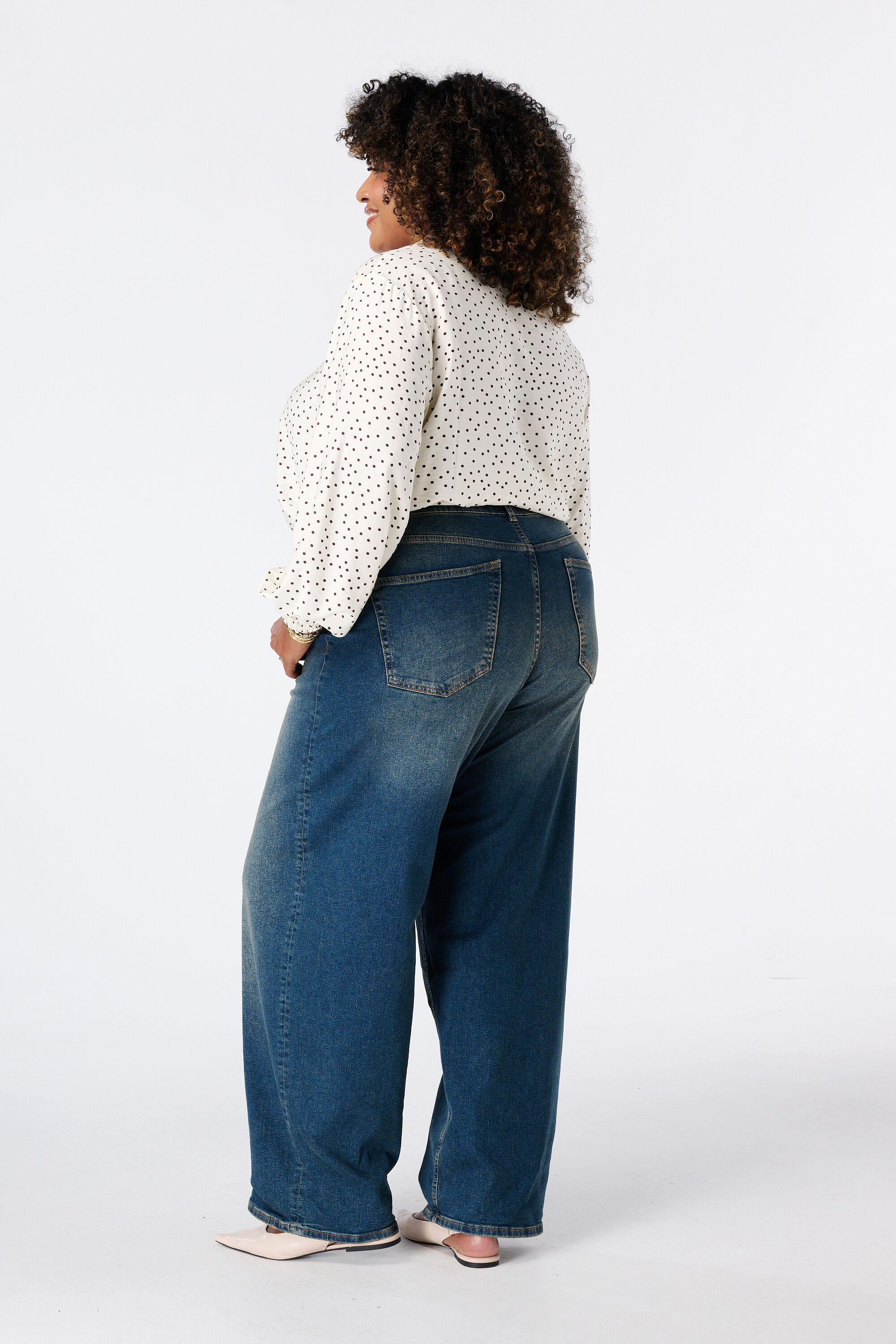 Jean barrel image number 3
