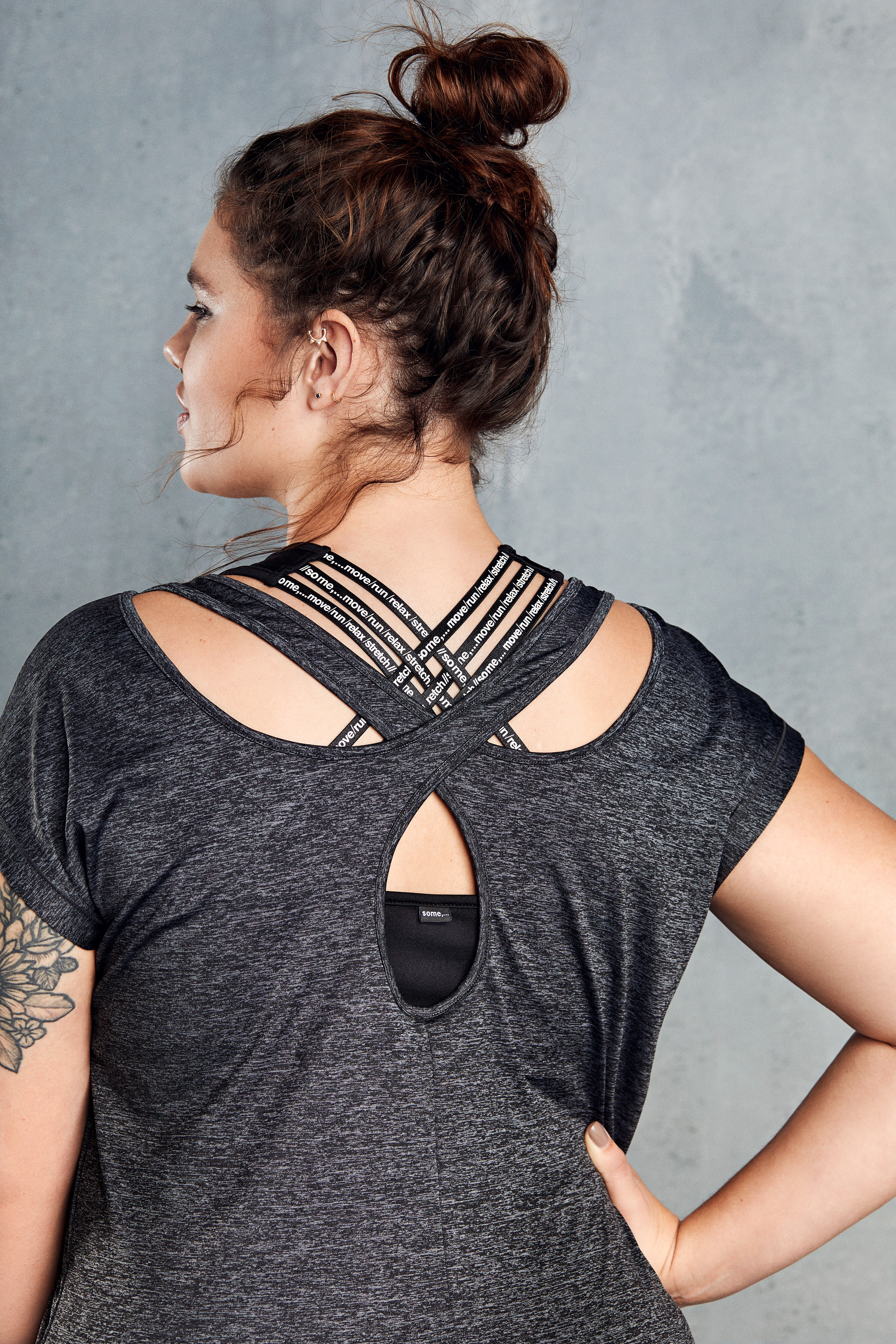 Haut de sport &agrave; imprim&eacute; en relief  image number 3